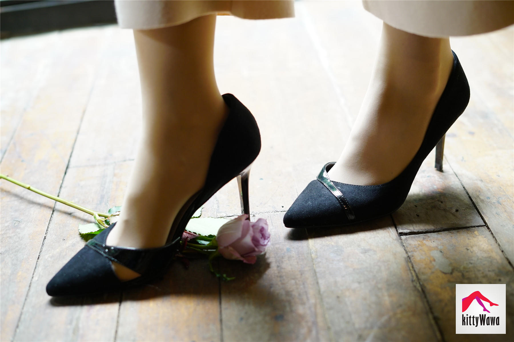 袜小喵 KT022 女王和喵 [99P+25M]_第1集