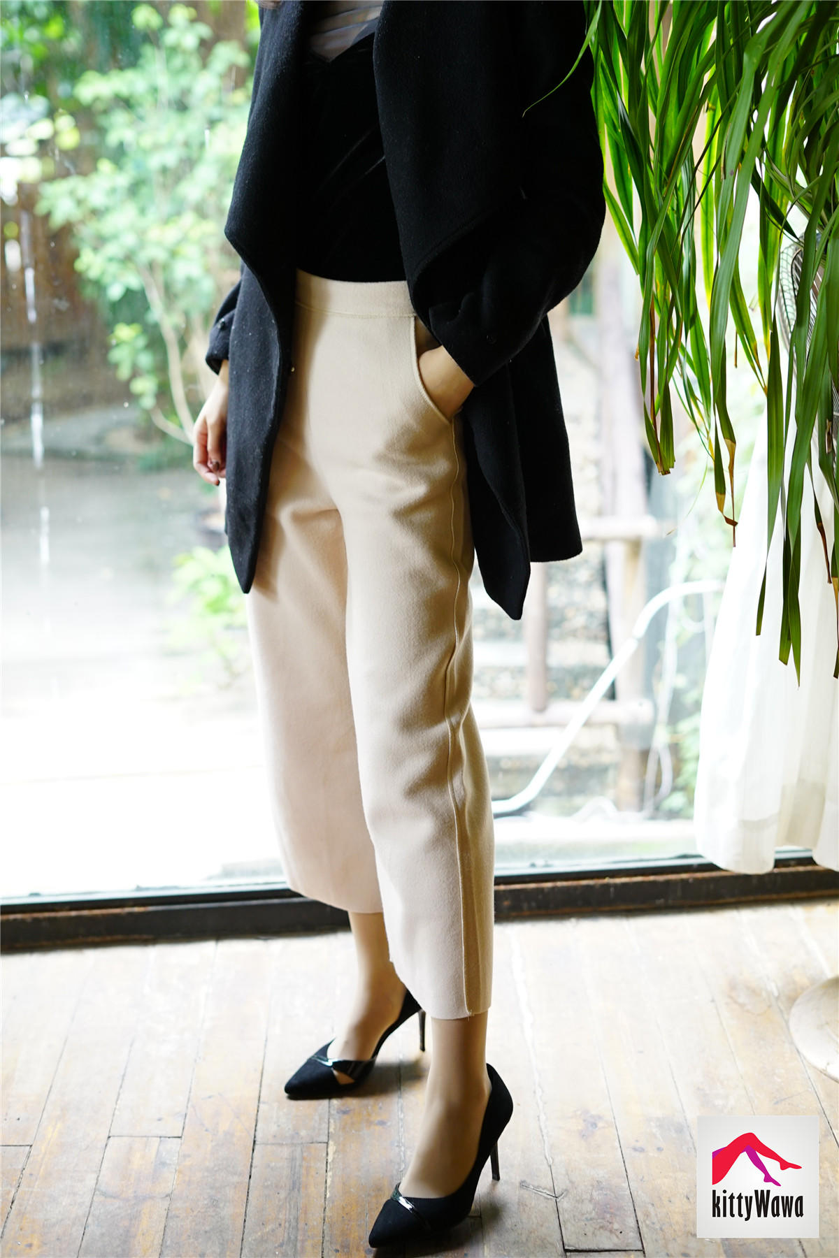 袜小喵 KT022 女王和喵 [99P+25M]_第1集