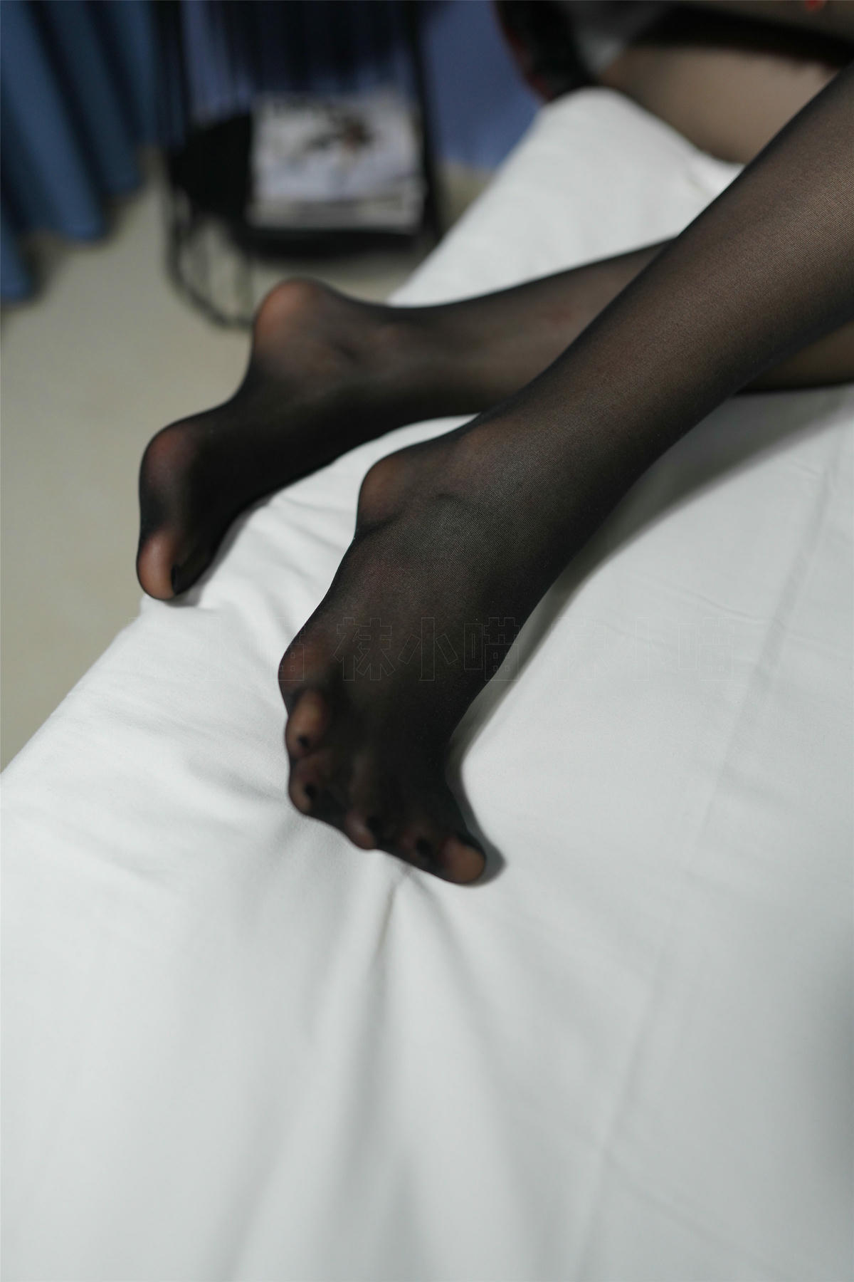 袜小喵 KT227 酒红黑丝是绝配 [86P+101M]_第4集