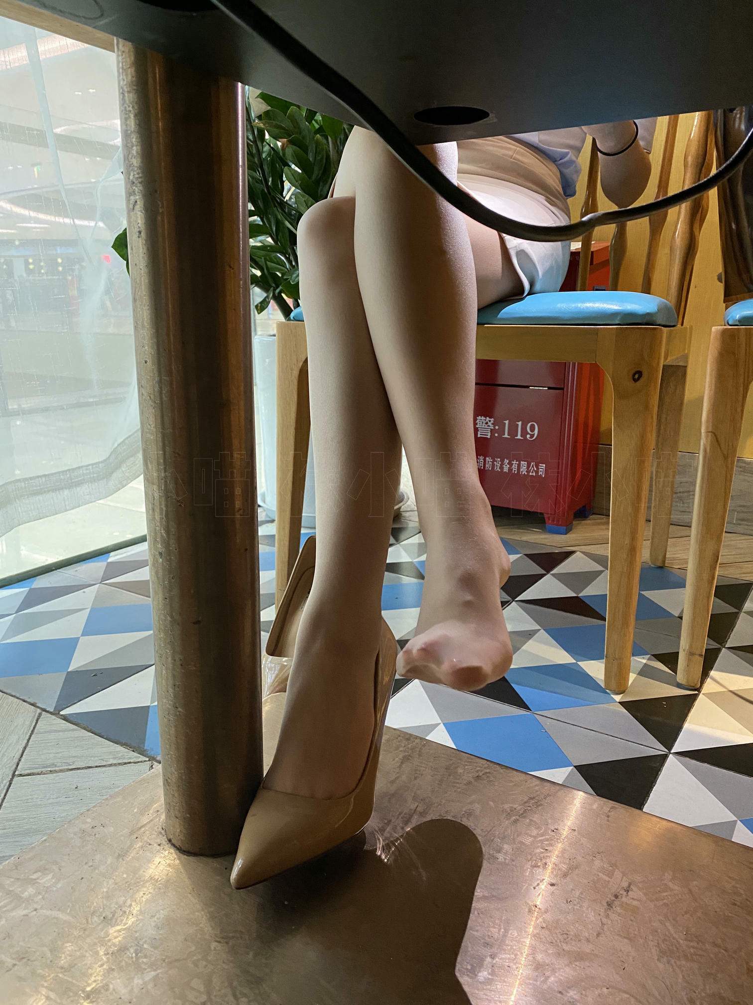 袜小喵 KT233 悄悄跟上她 [90P+124M]_第2集