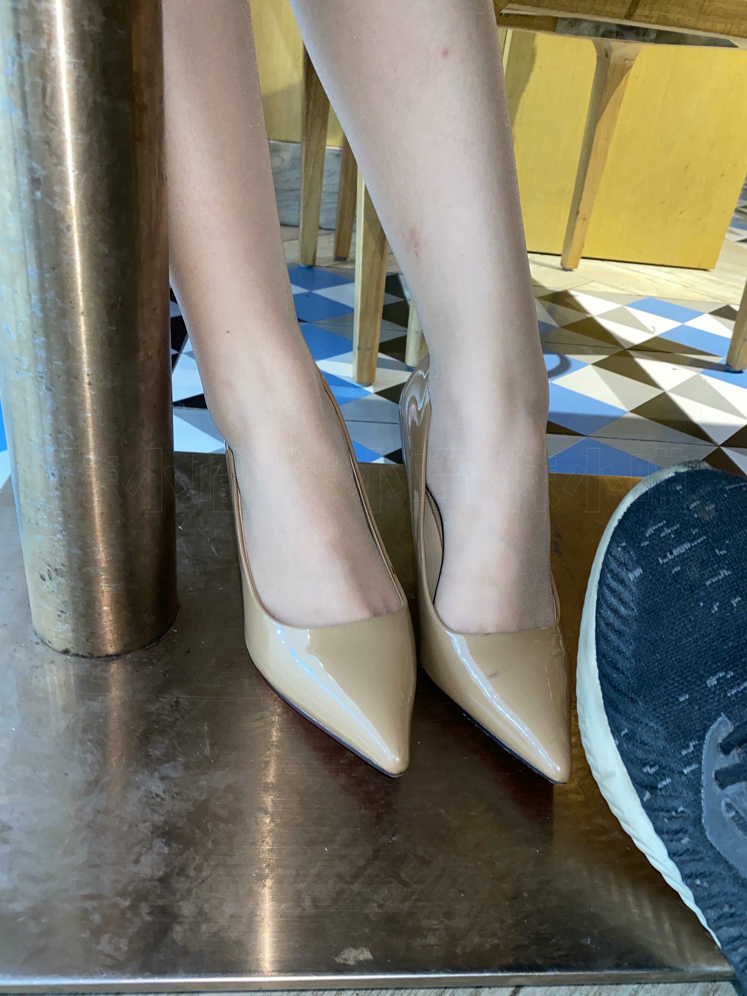 袜小喵 KT233 悄悄跟上她 [90P+124M]_第2集