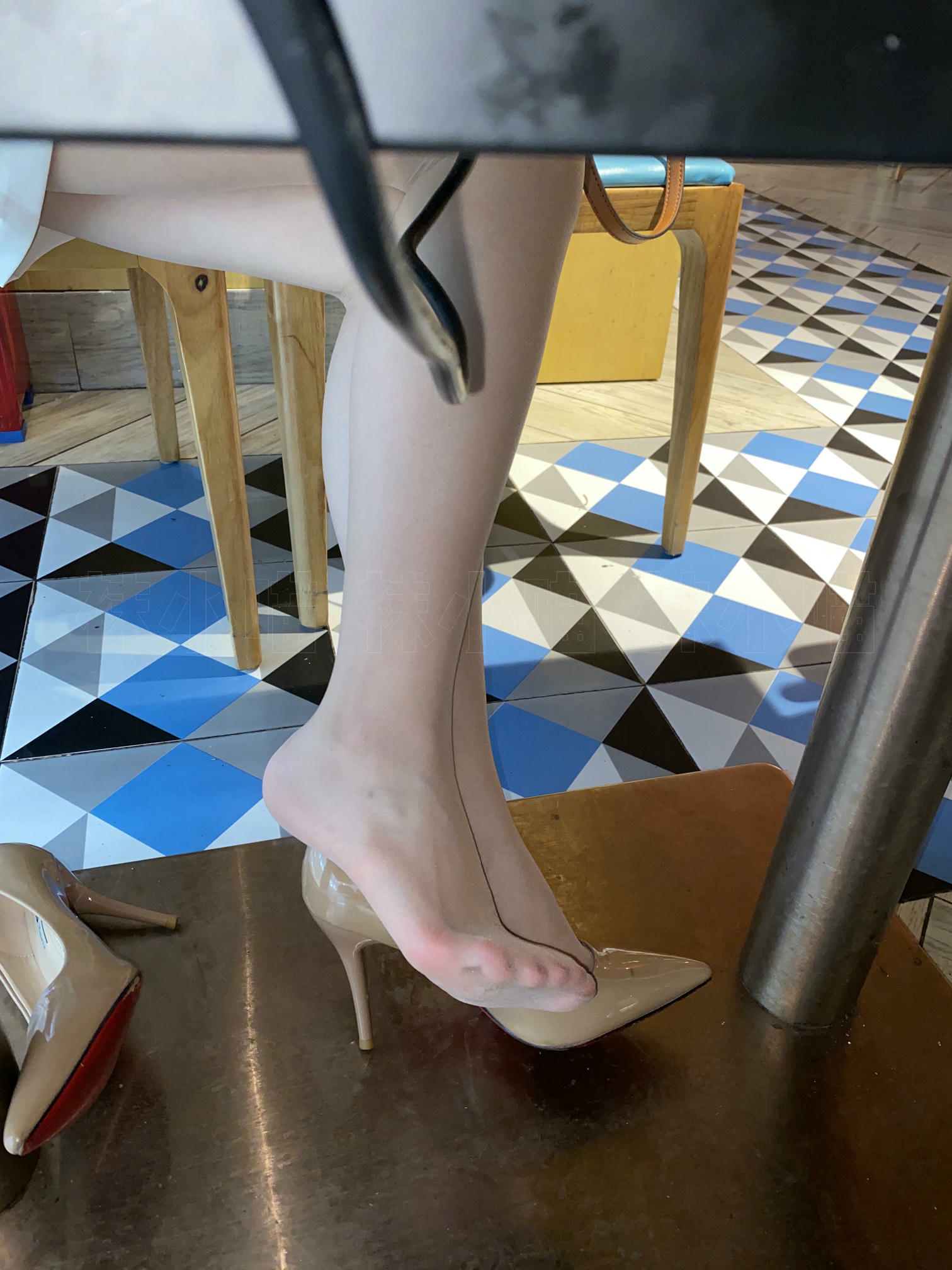 袜小喵 KT233 悄悄跟上她 [90P+124M]_第3集