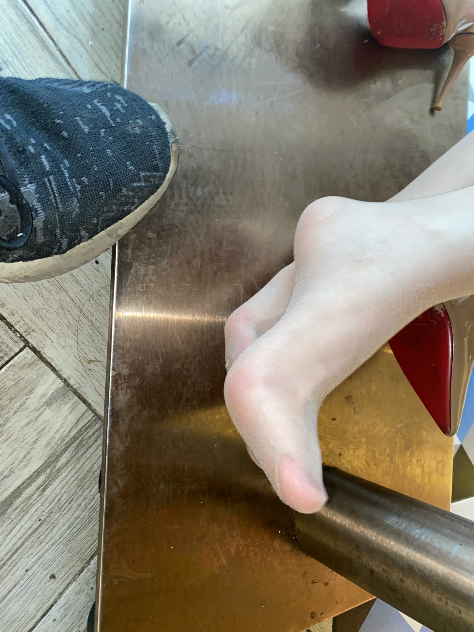 袜小喵 KT233 悄悄跟上她 [90P+124M]_第3集