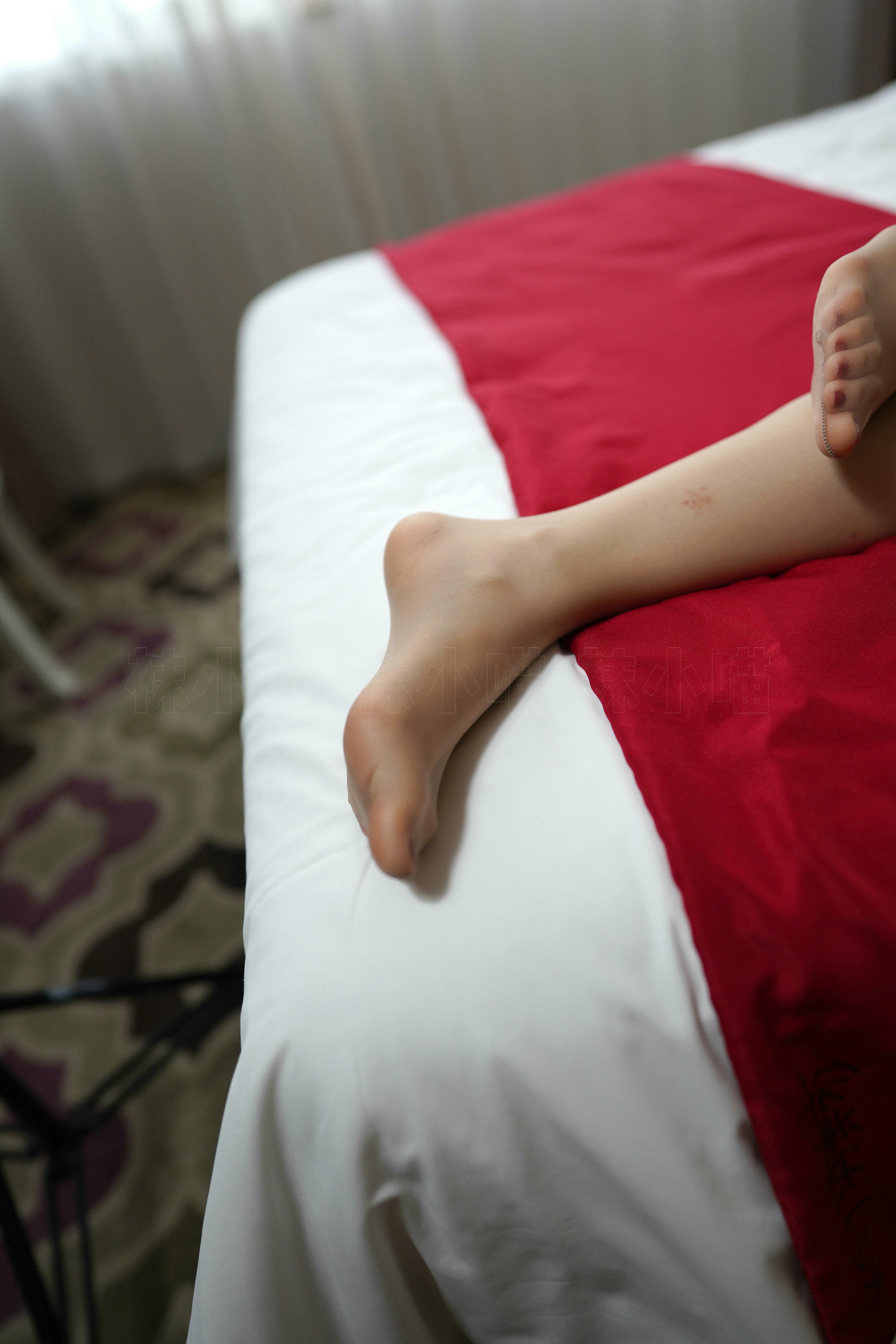 袜小喵 KT235 丝袜有个洞 [99P+134M]_第3集