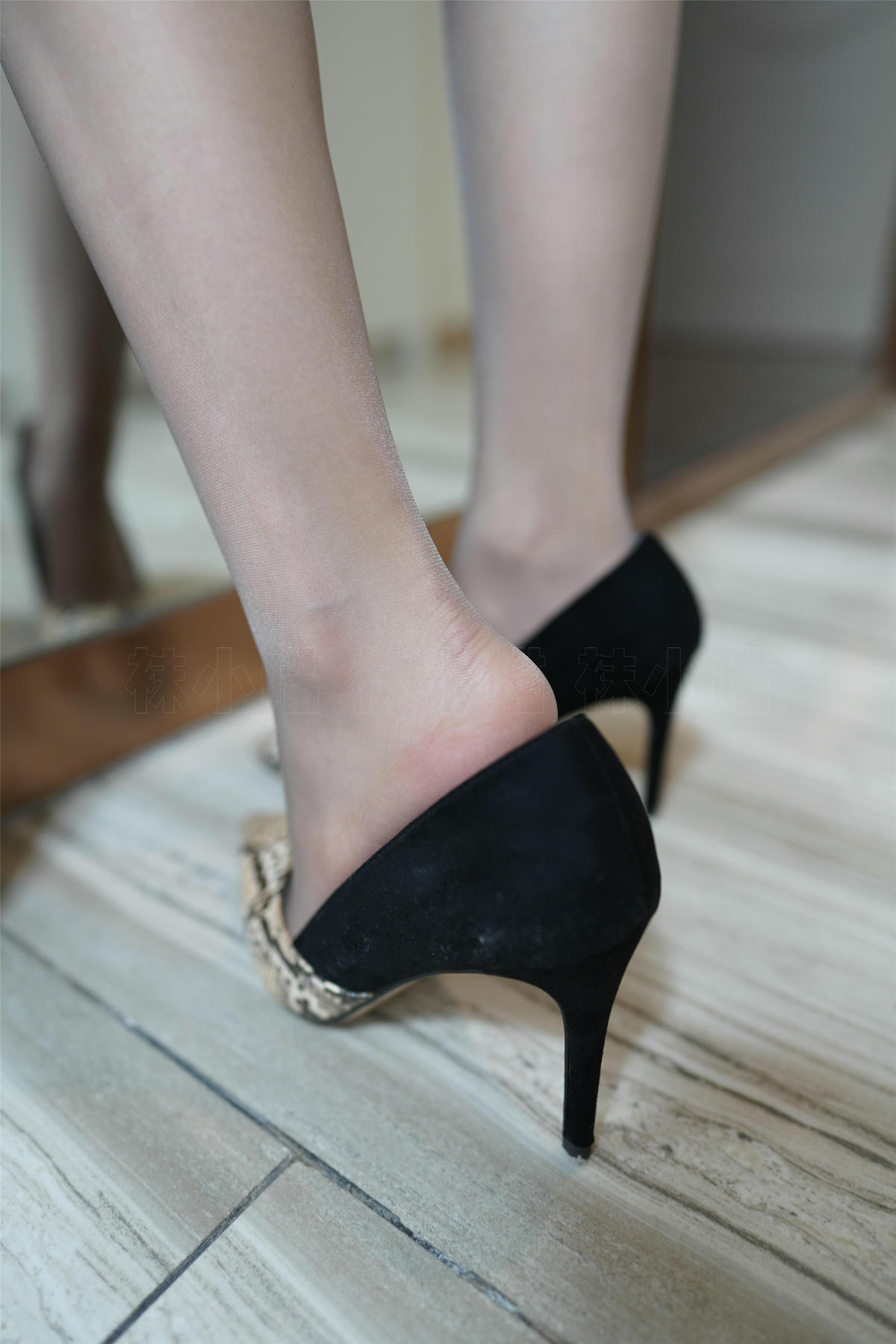 袜小喵 KT236 搔腿弄姿 [88P+98M]_第3集