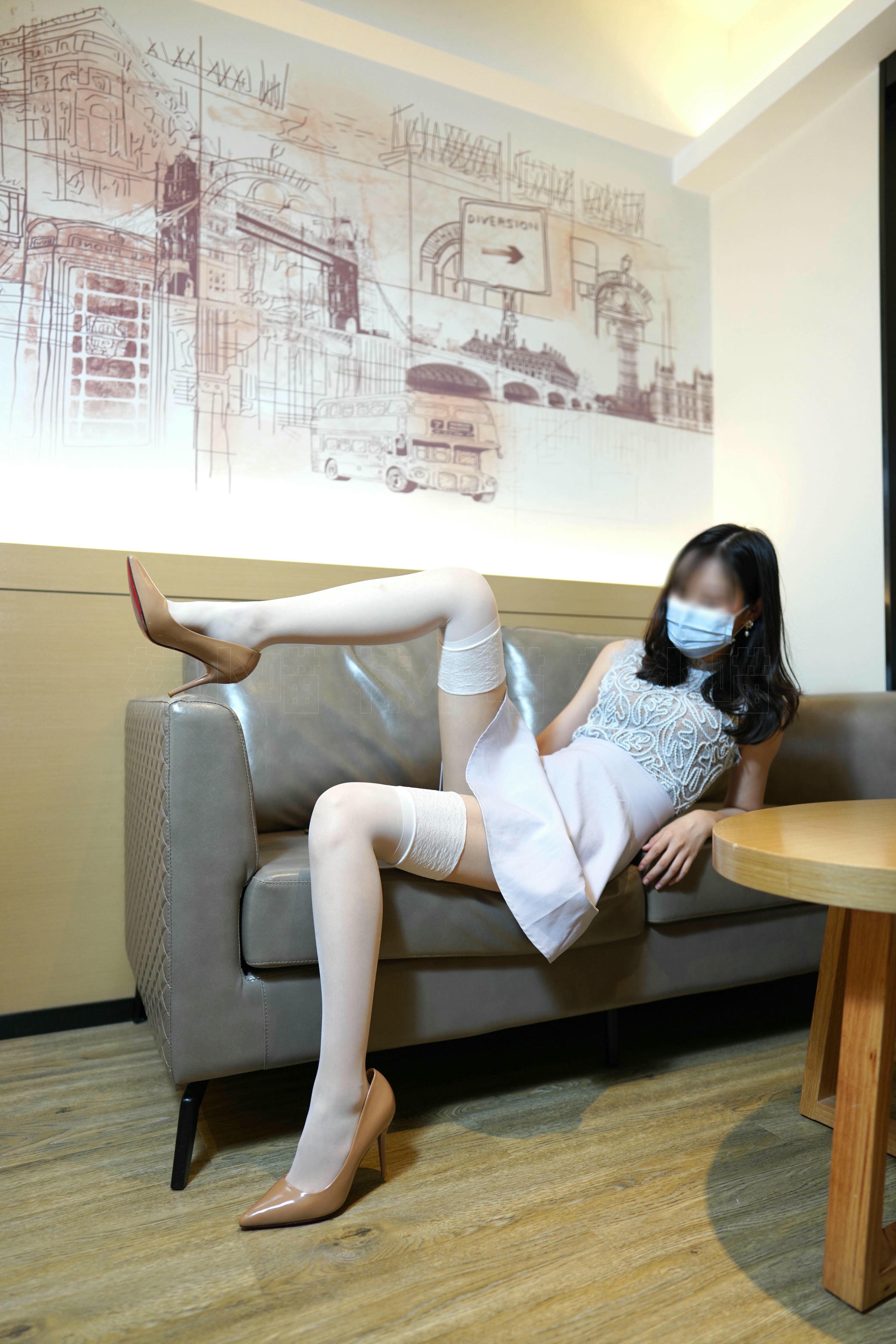 袜小喵 KT241 穿上直筒袜 [99P+137M]_第1集