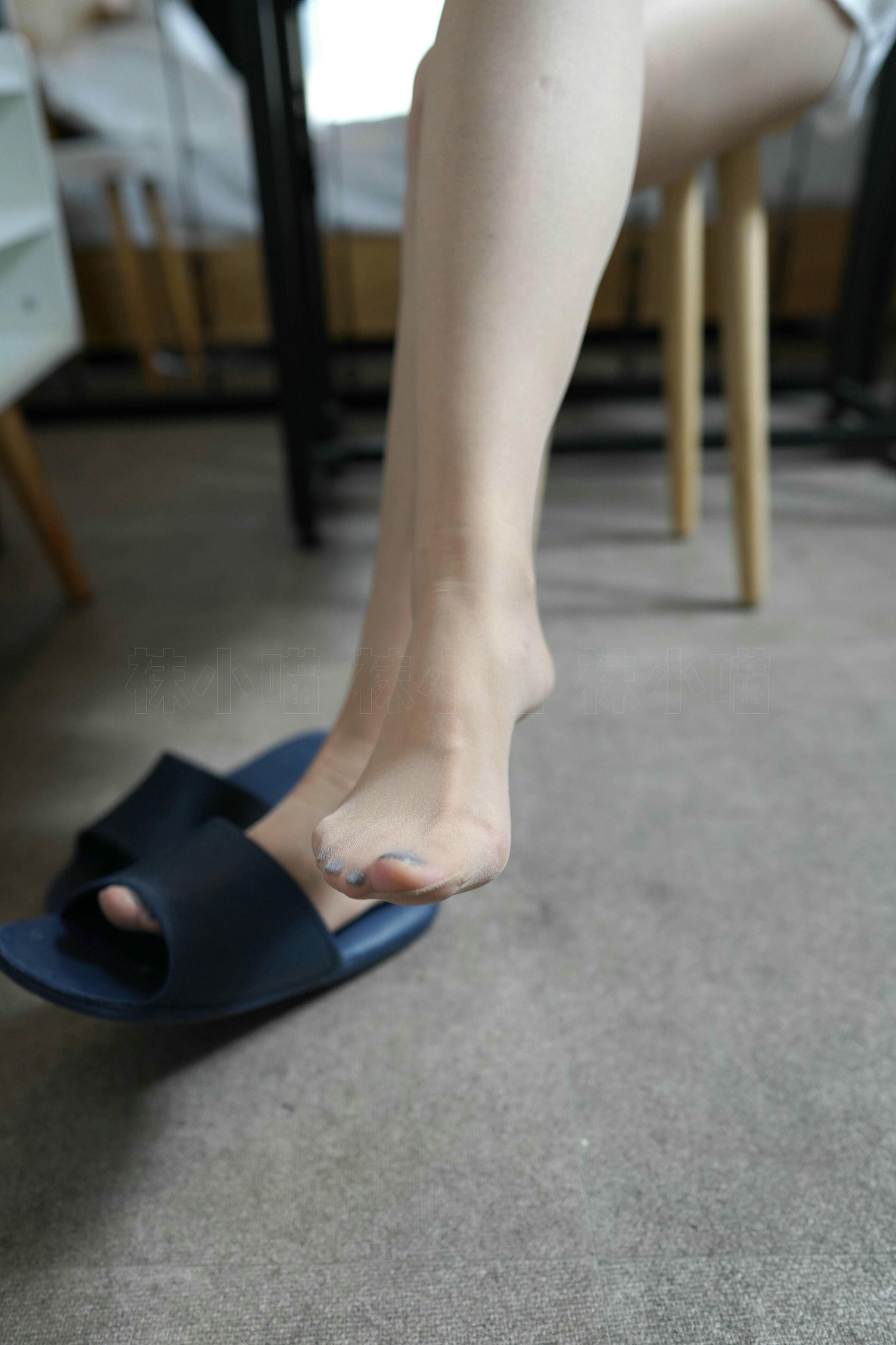 袜小喵 KT247 同事帮我修电视：上 [99P+262M]_第3集