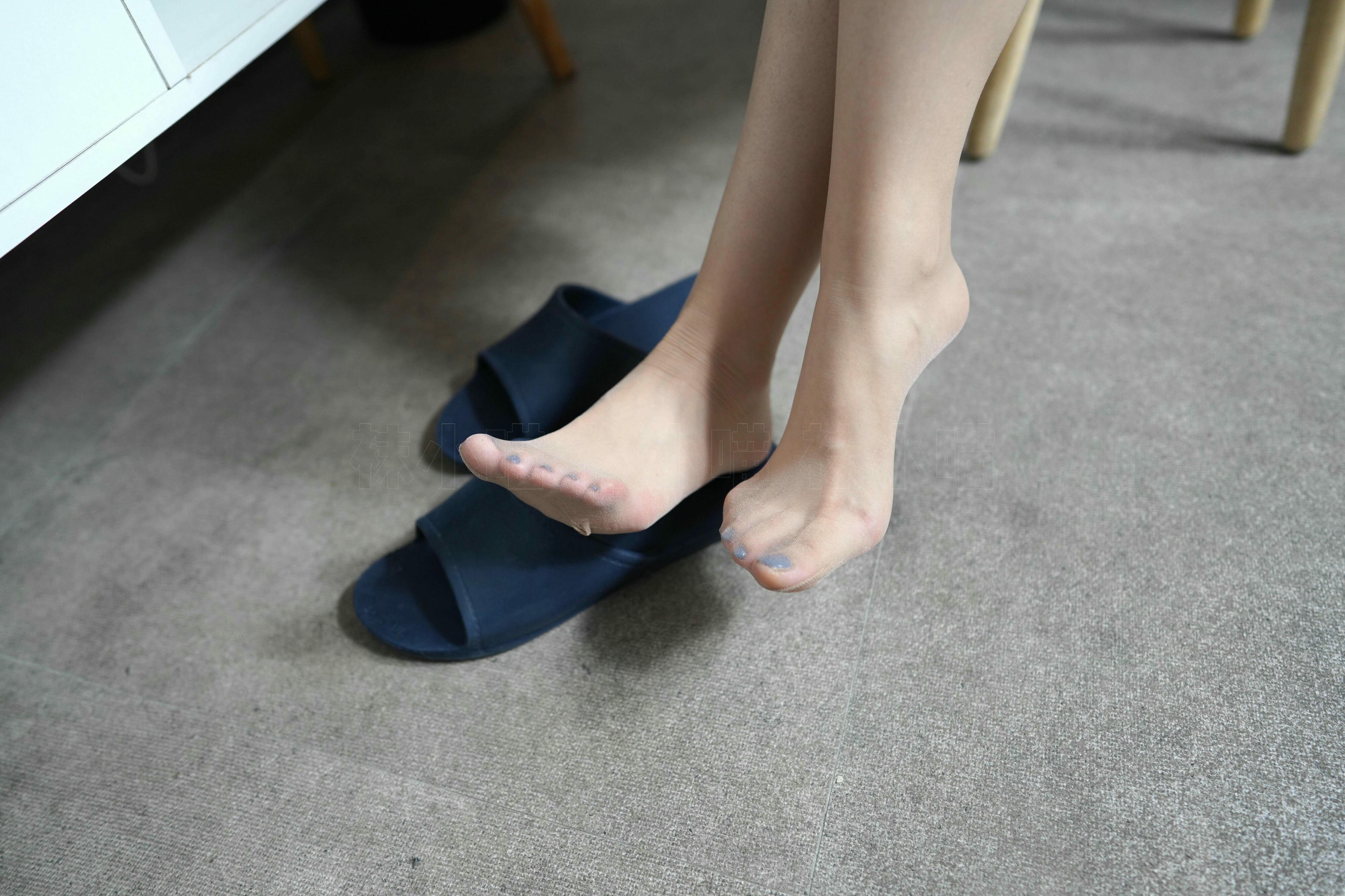 袜小喵 KT247 同事帮我修电视：上 [99P+262M]_第4集