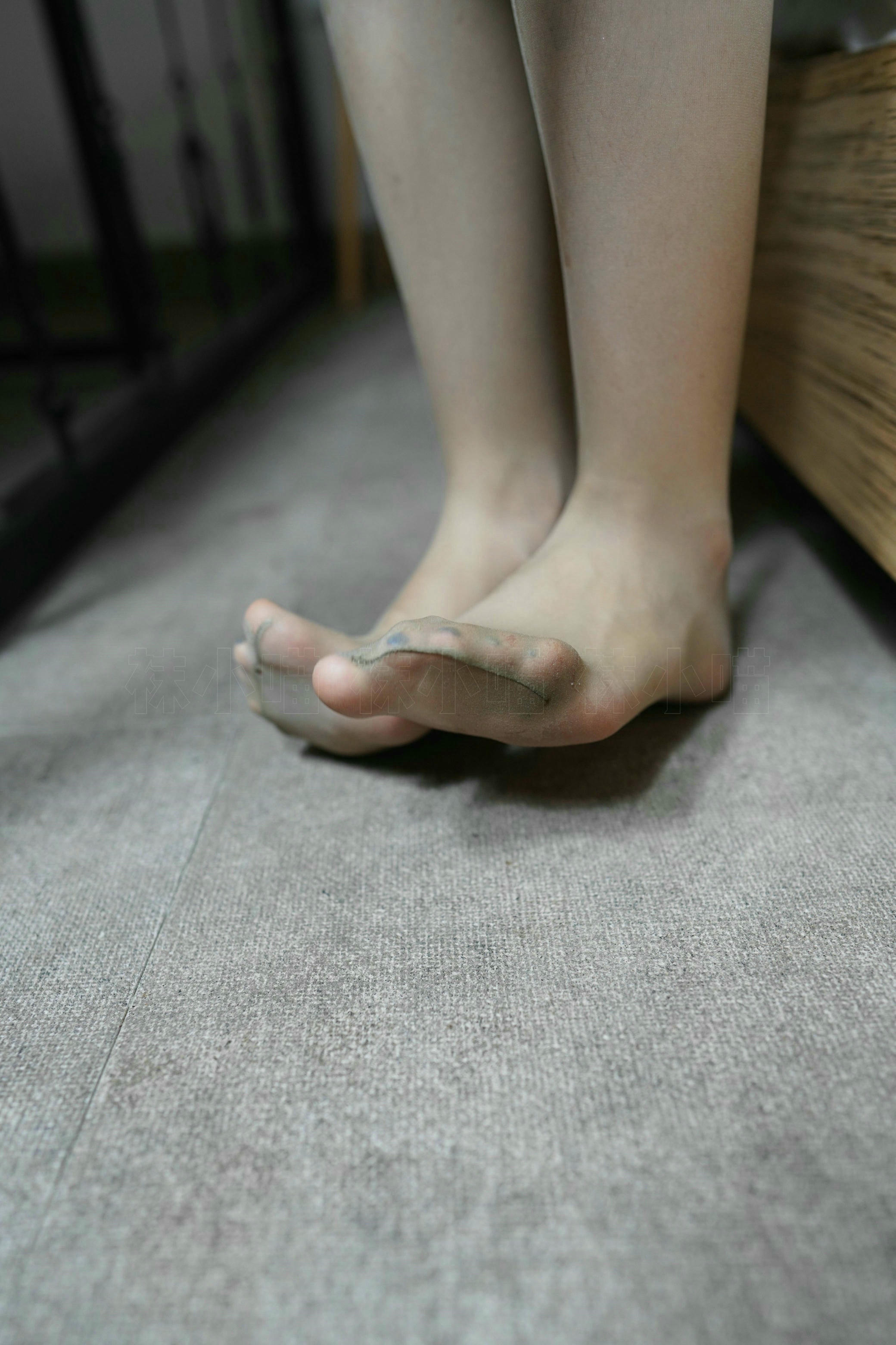 袜小喵 KT249 同事帮我修电视：下 [99P+256M]_第3集