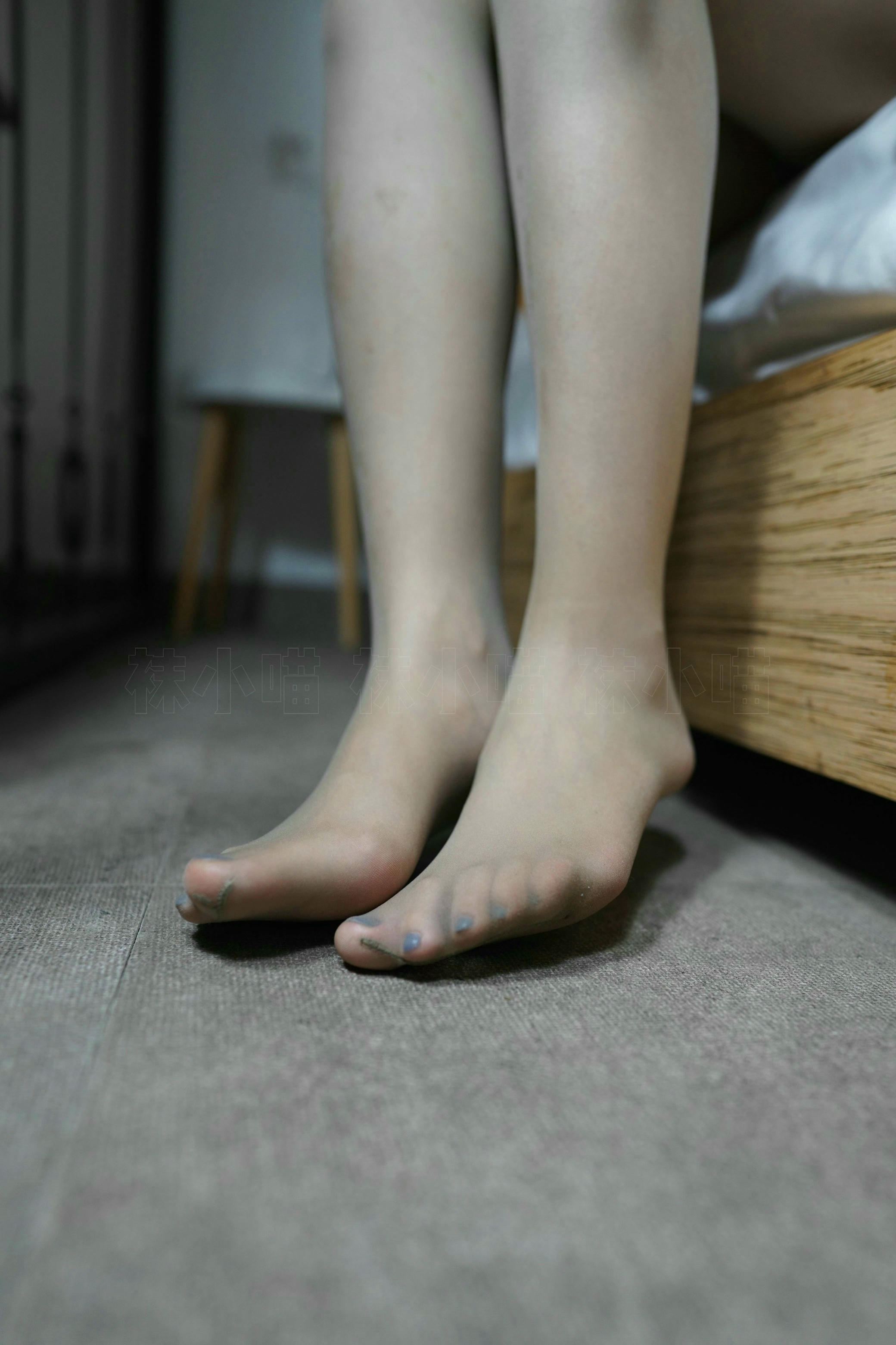 袜小喵 KT249 同事帮我修电视：下 [99P+256M]_第3集