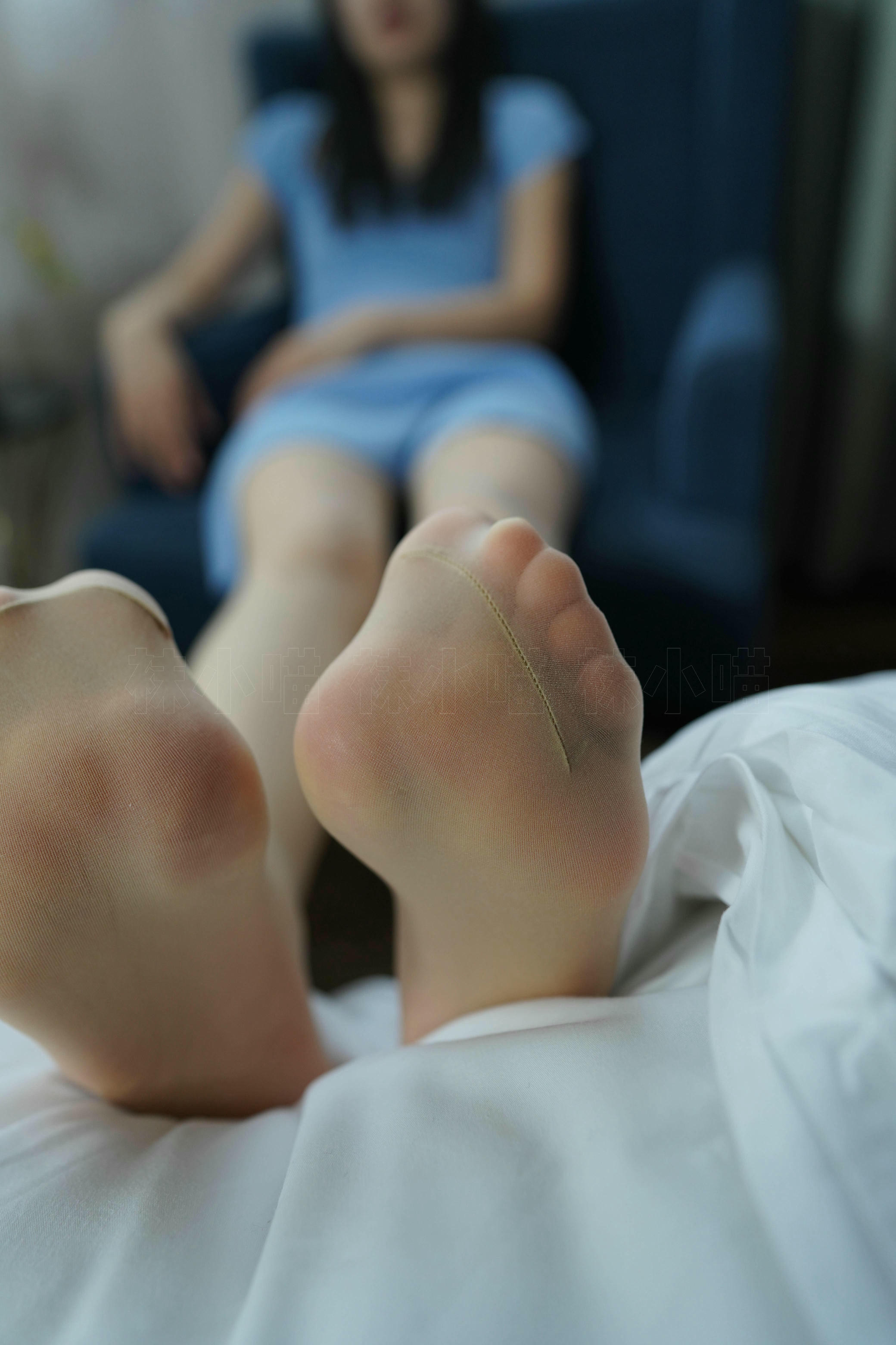 袜小喵 KT252 浅蓝连衣裙 [88P+116M]_第4集