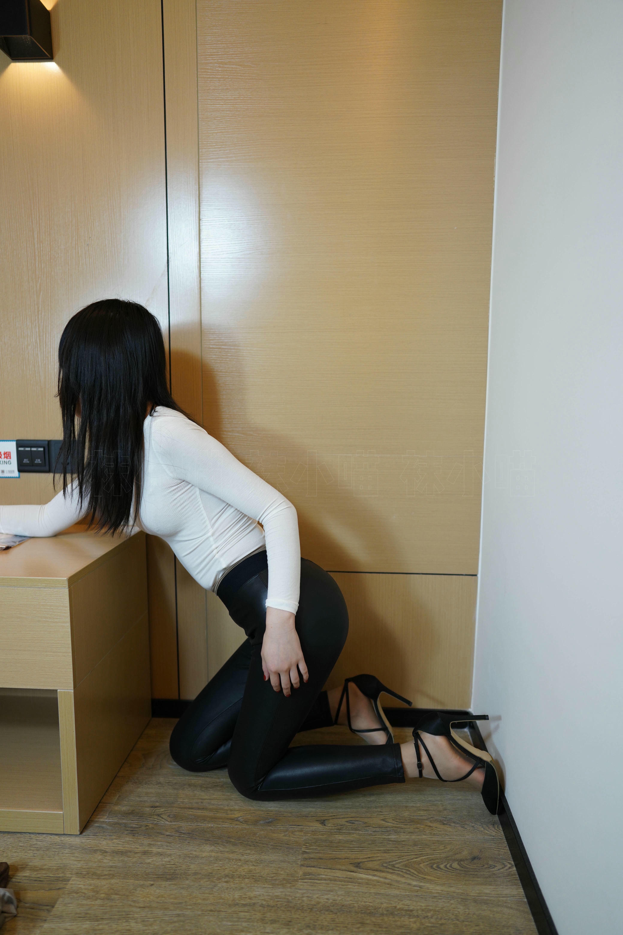 袜小喵 KT255 皮裤 [98P+133M]_第2集