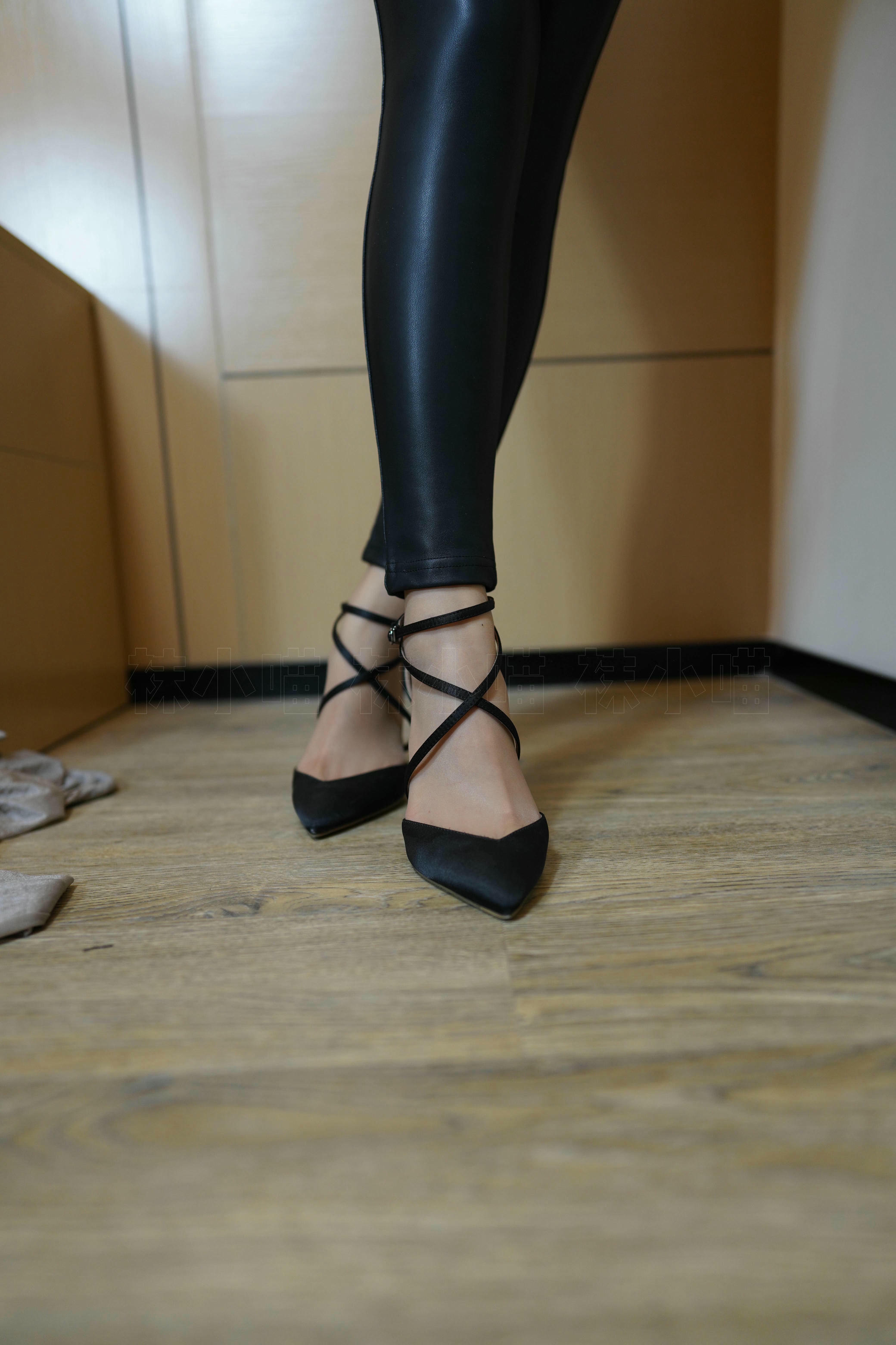 袜小喵 KT255 皮裤 [98P+133M]_第3集