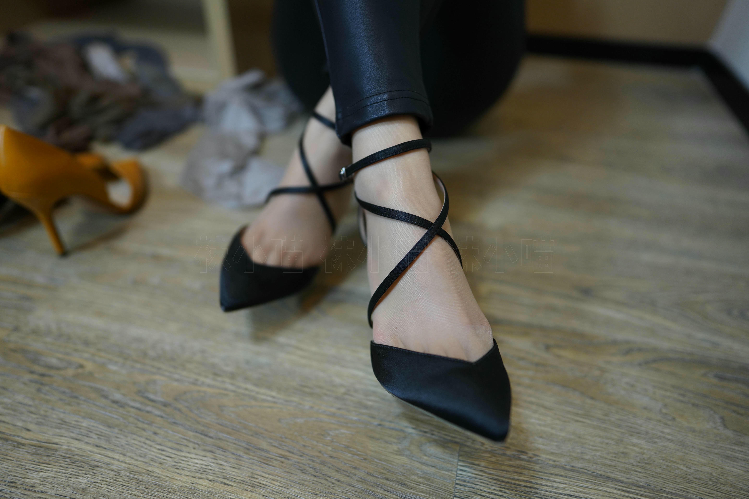 袜小喵 KT255 皮裤 [98P+133M]_第4集