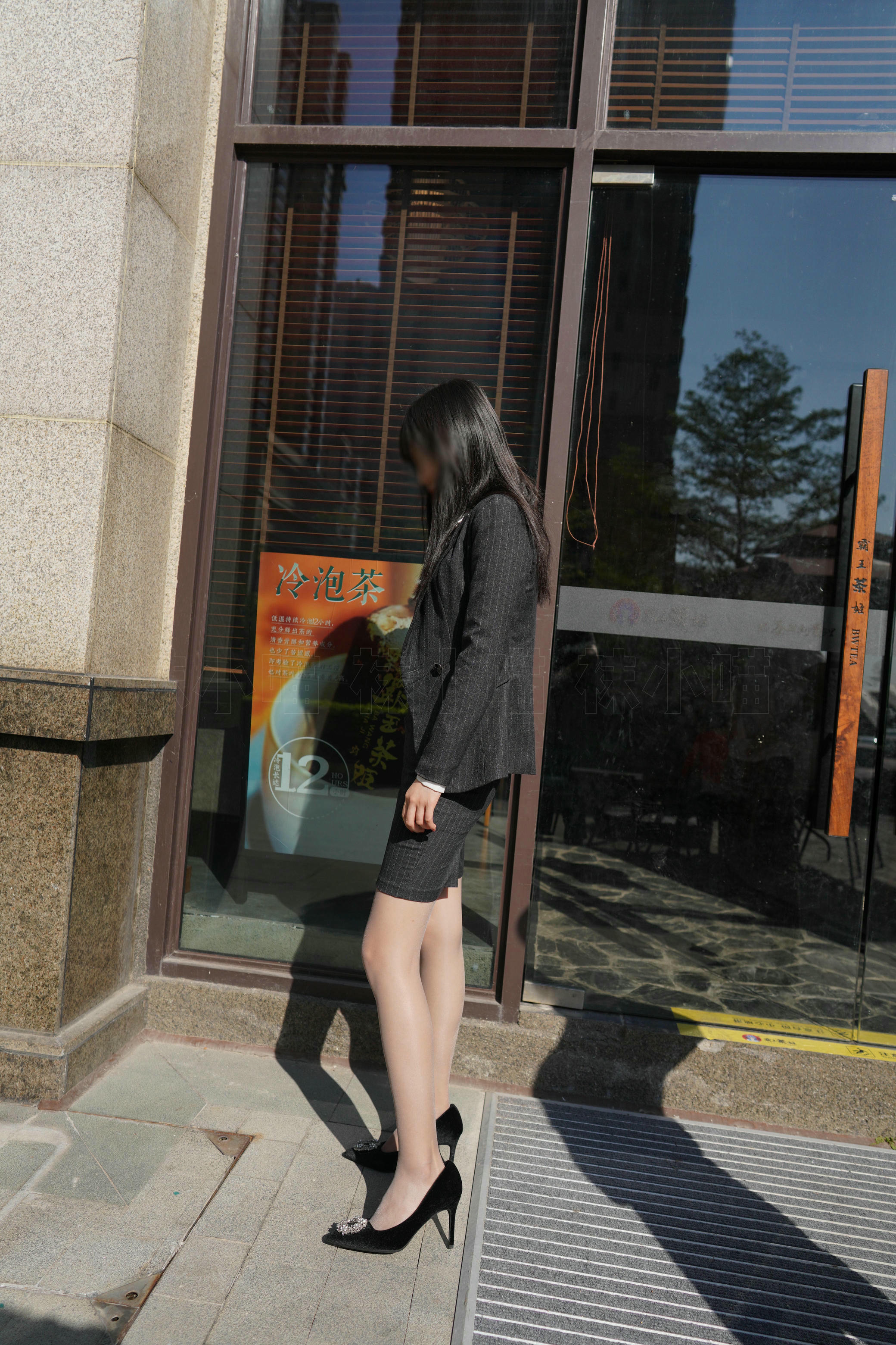 袜小喵 KT256 户外职业装 [98P+177M]_第1集