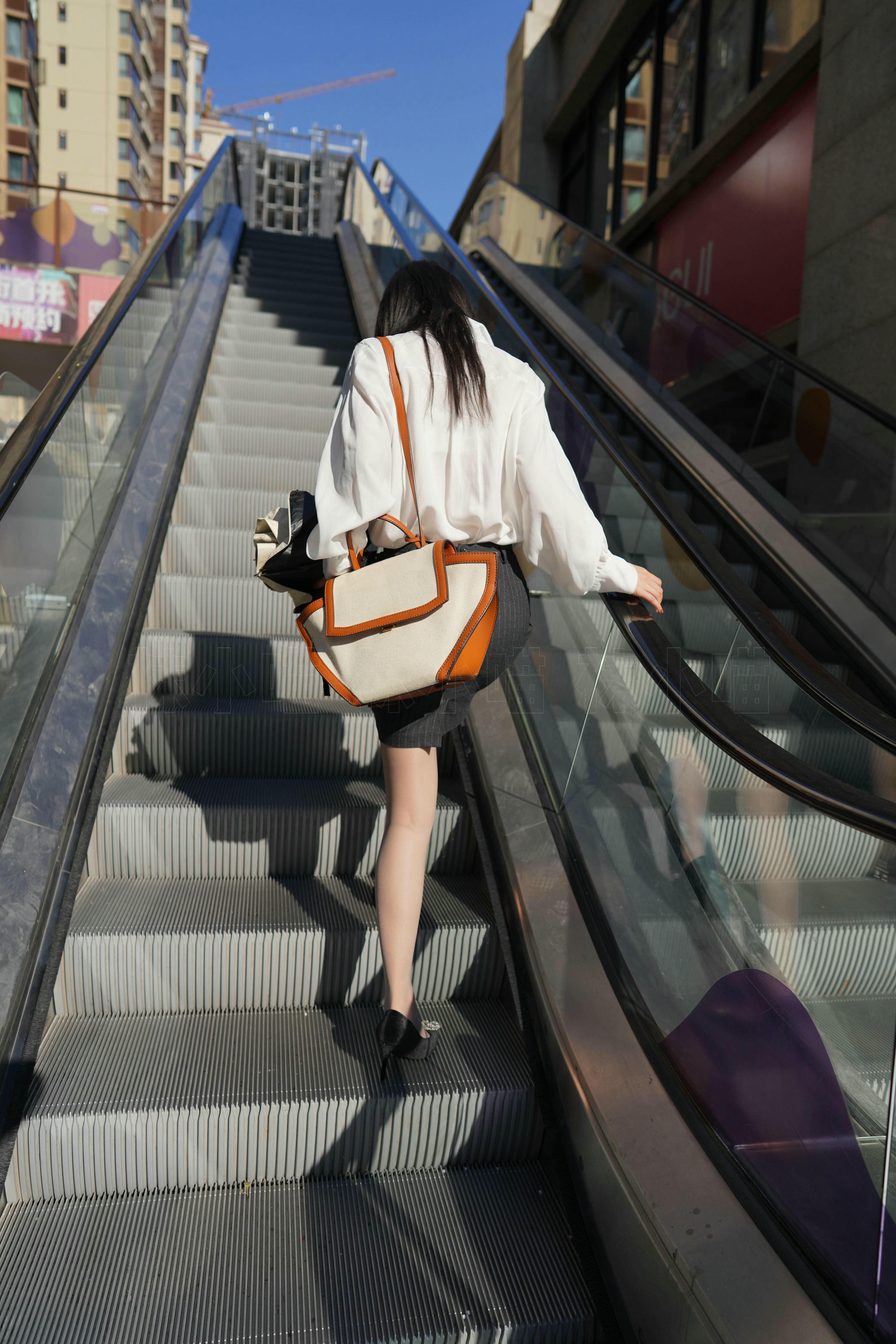 袜小喵 KT256 户外职业装 [98P+177M]_第2集