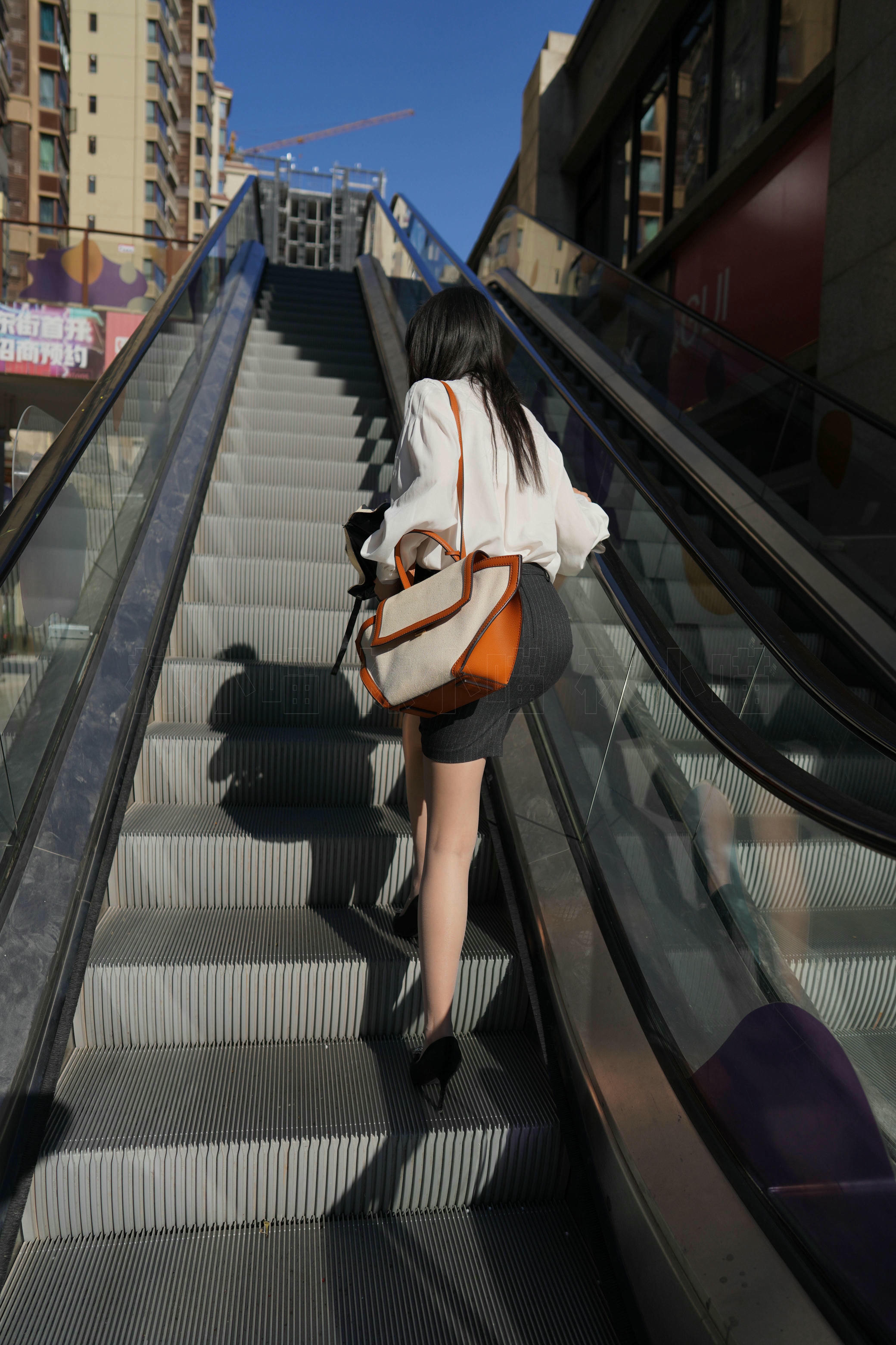 袜小喵 KT256 户外职业装 [98P+177M]_第2集