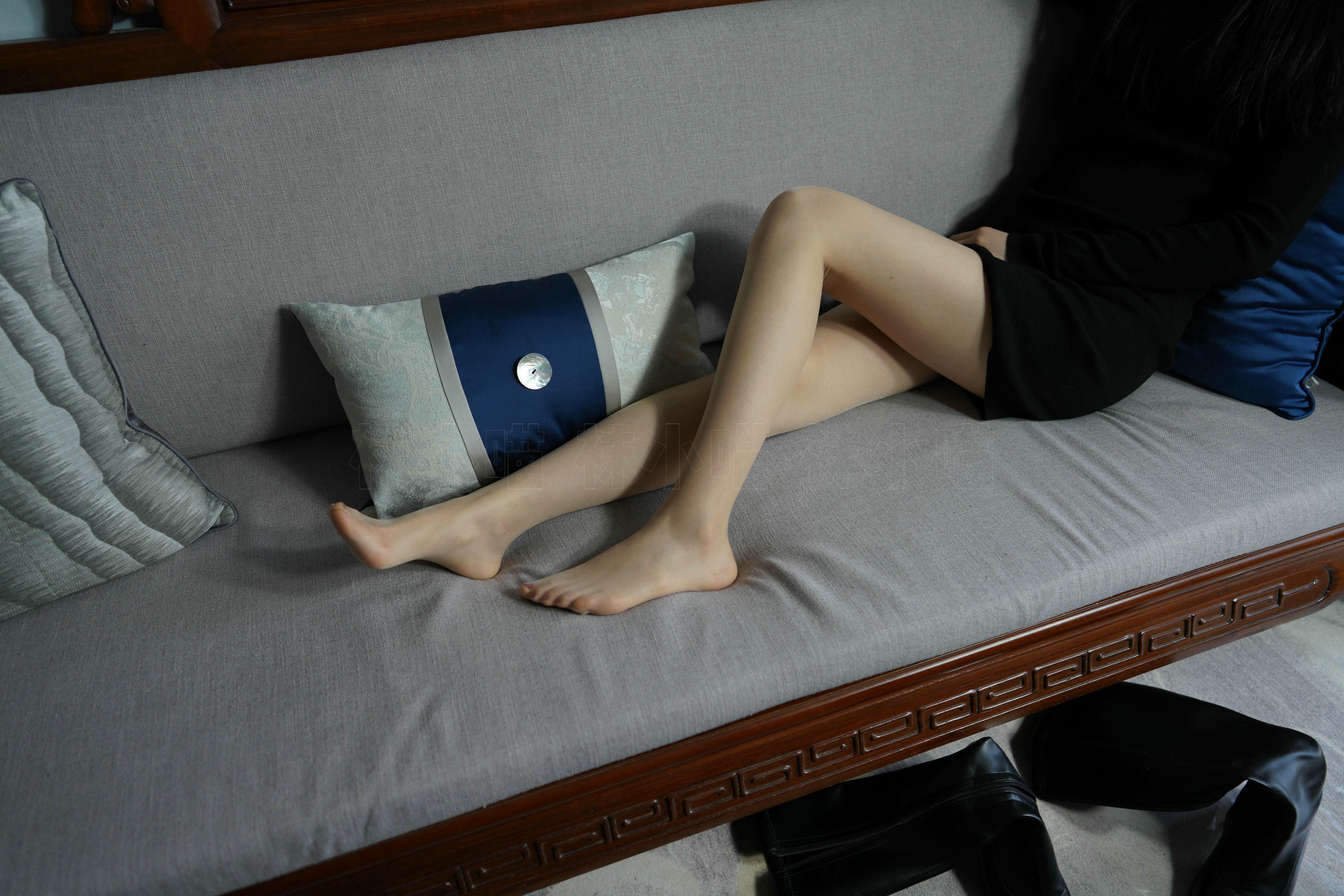 袜小喵 KT264 黑短裙与靴 [99P+164M]_第3集