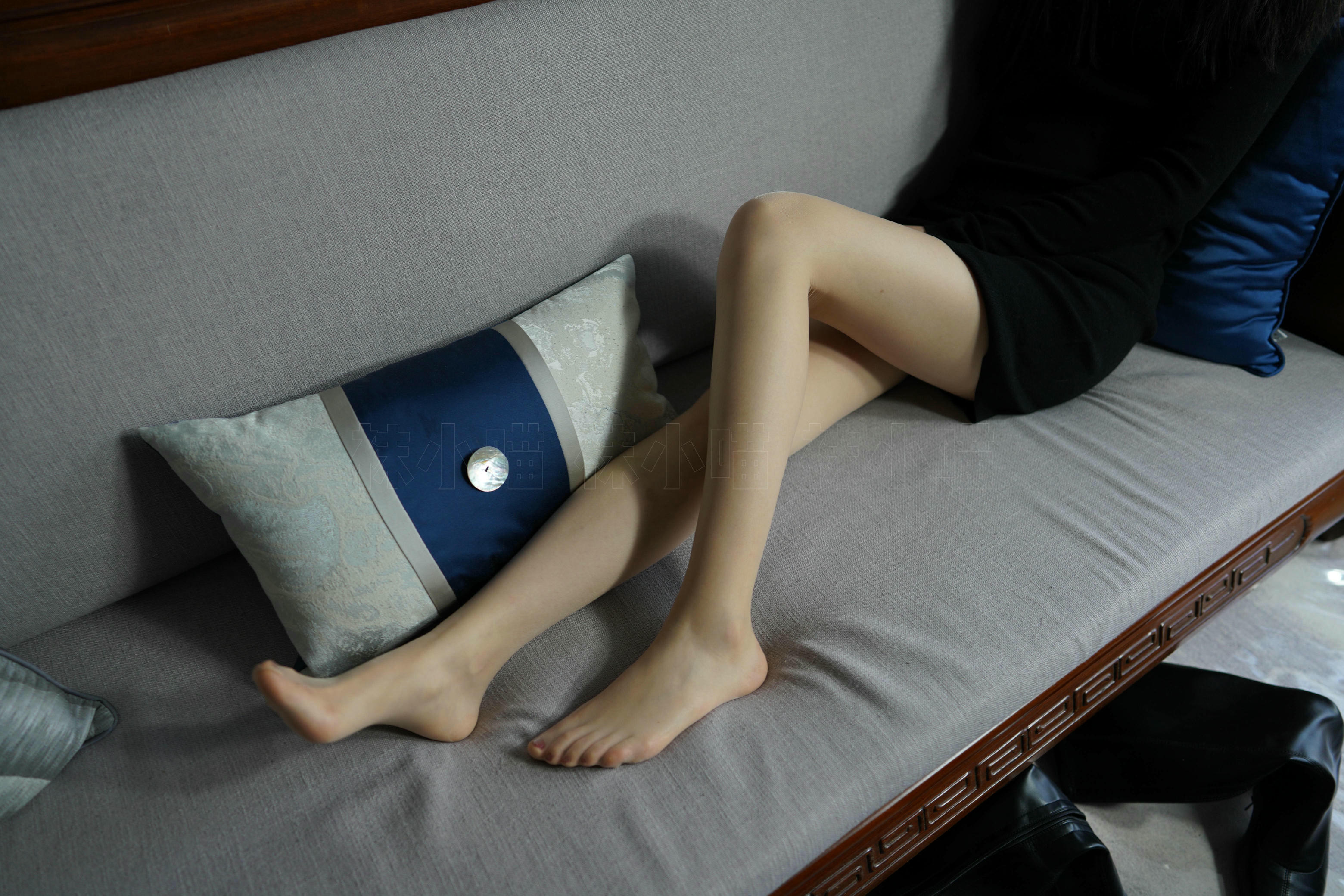 袜小喵 KT264 黑短裙与靴 [99P+164M]_第3集