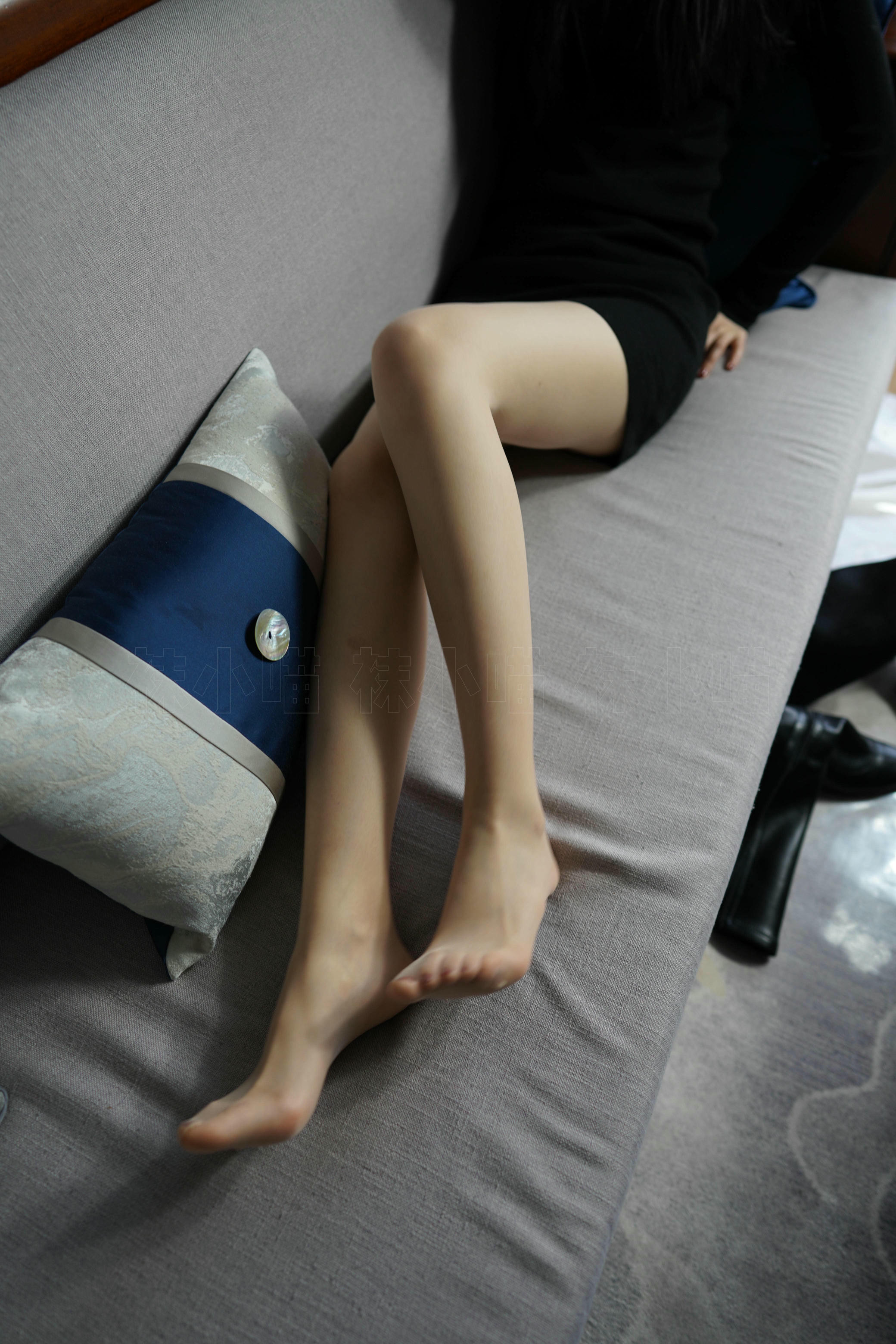 袜小喵 KT264 黑短裙与靴 [99P+164M]_第4集