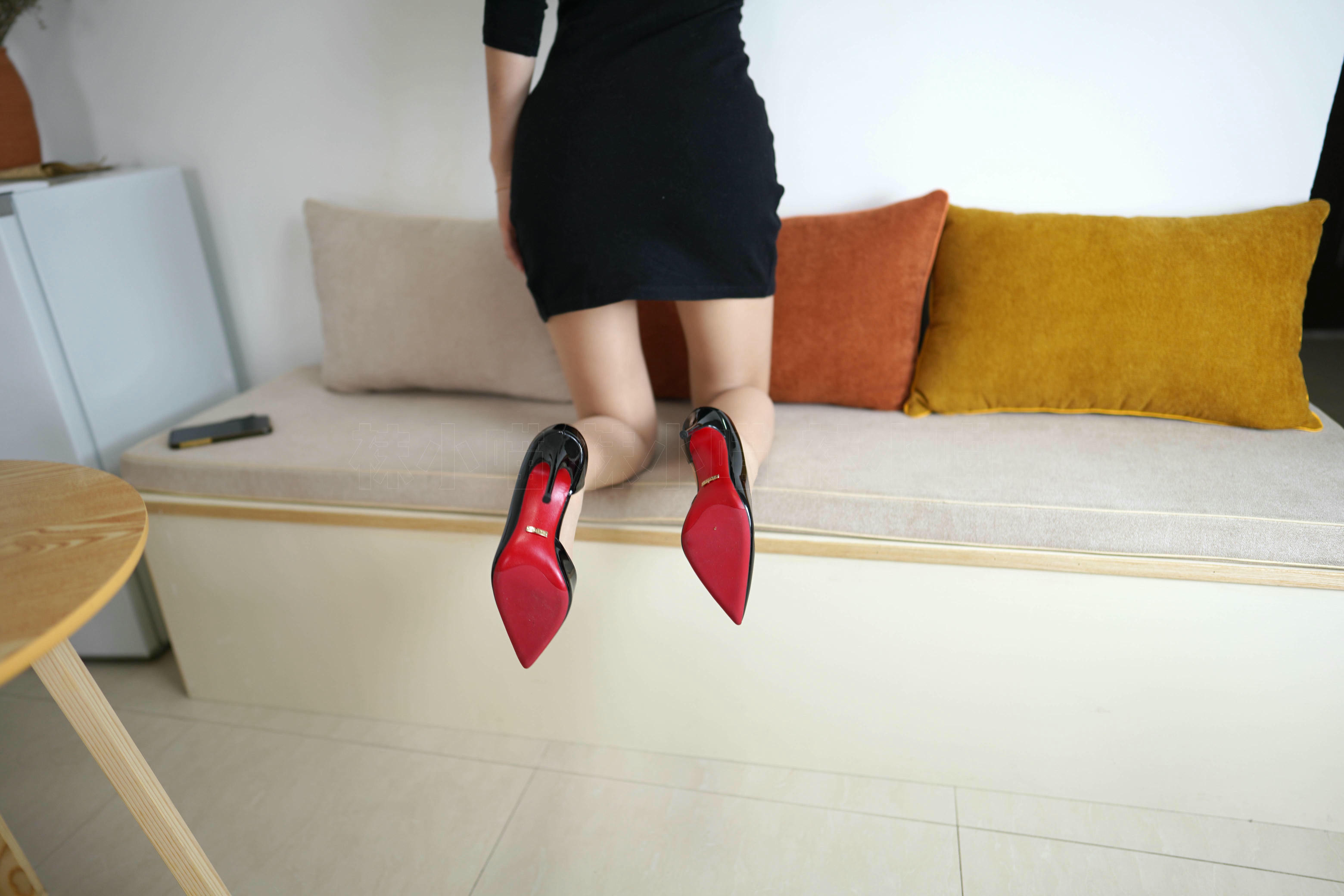 袜小喵 KT277 黑色格调 [75P+85.9MB]_第1集