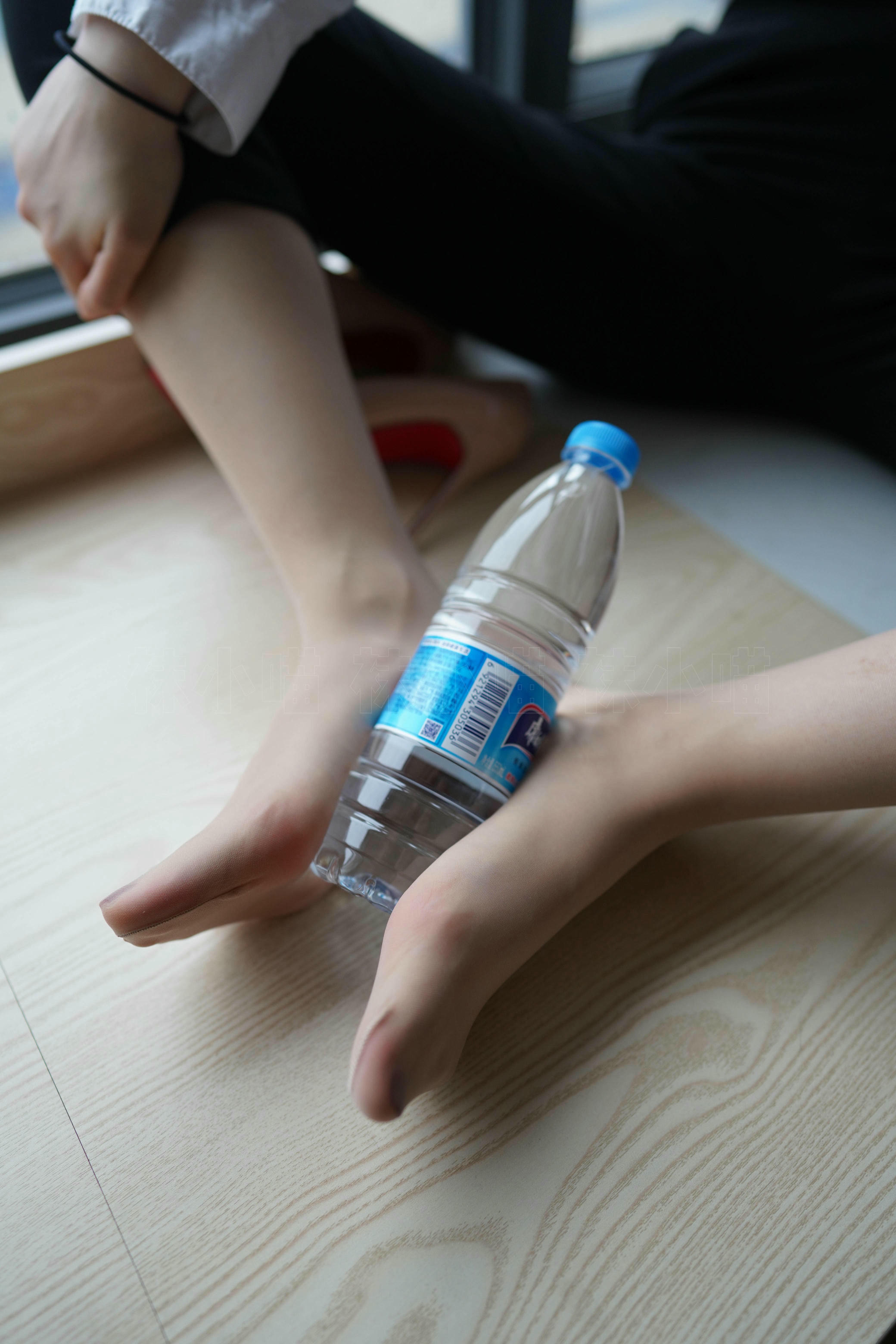 袜小喵 KT284 窗台[88+1P／96.3MB]_第4集