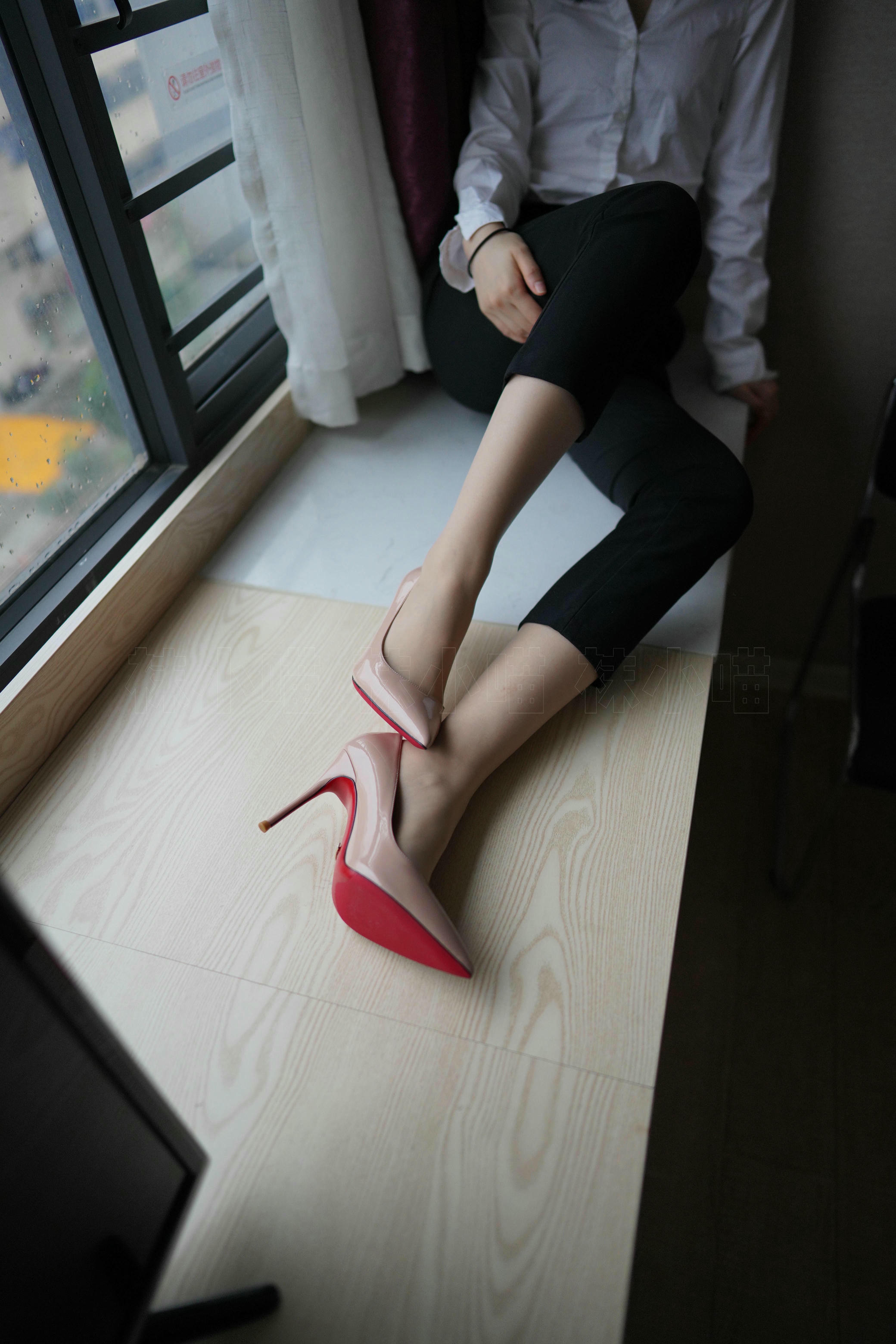 袜小喵 KT284 窗台[88+1P／96.3MB]_第1集