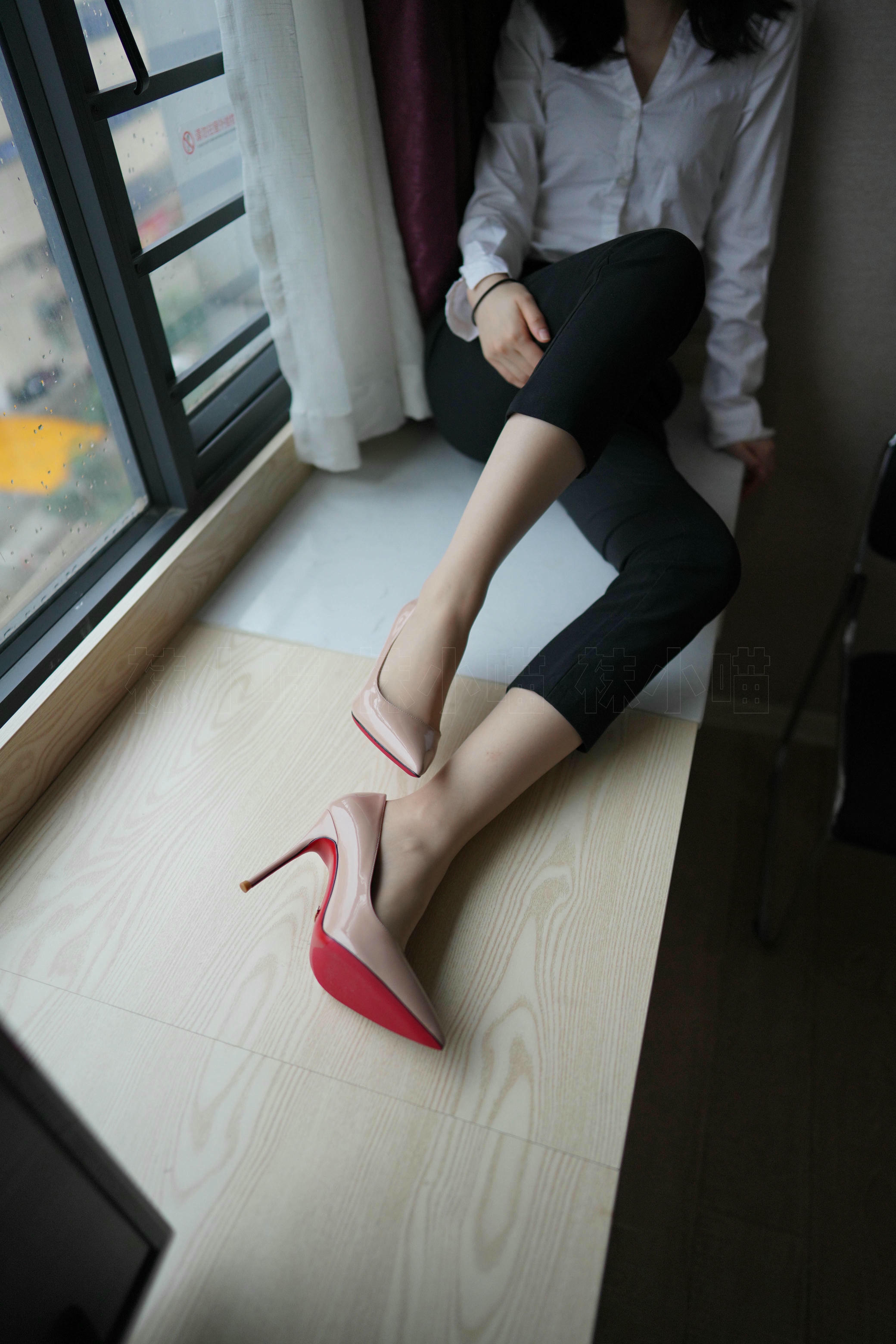 袜小喵 KT284 窗台[88+1P／96.3MB]_第1集