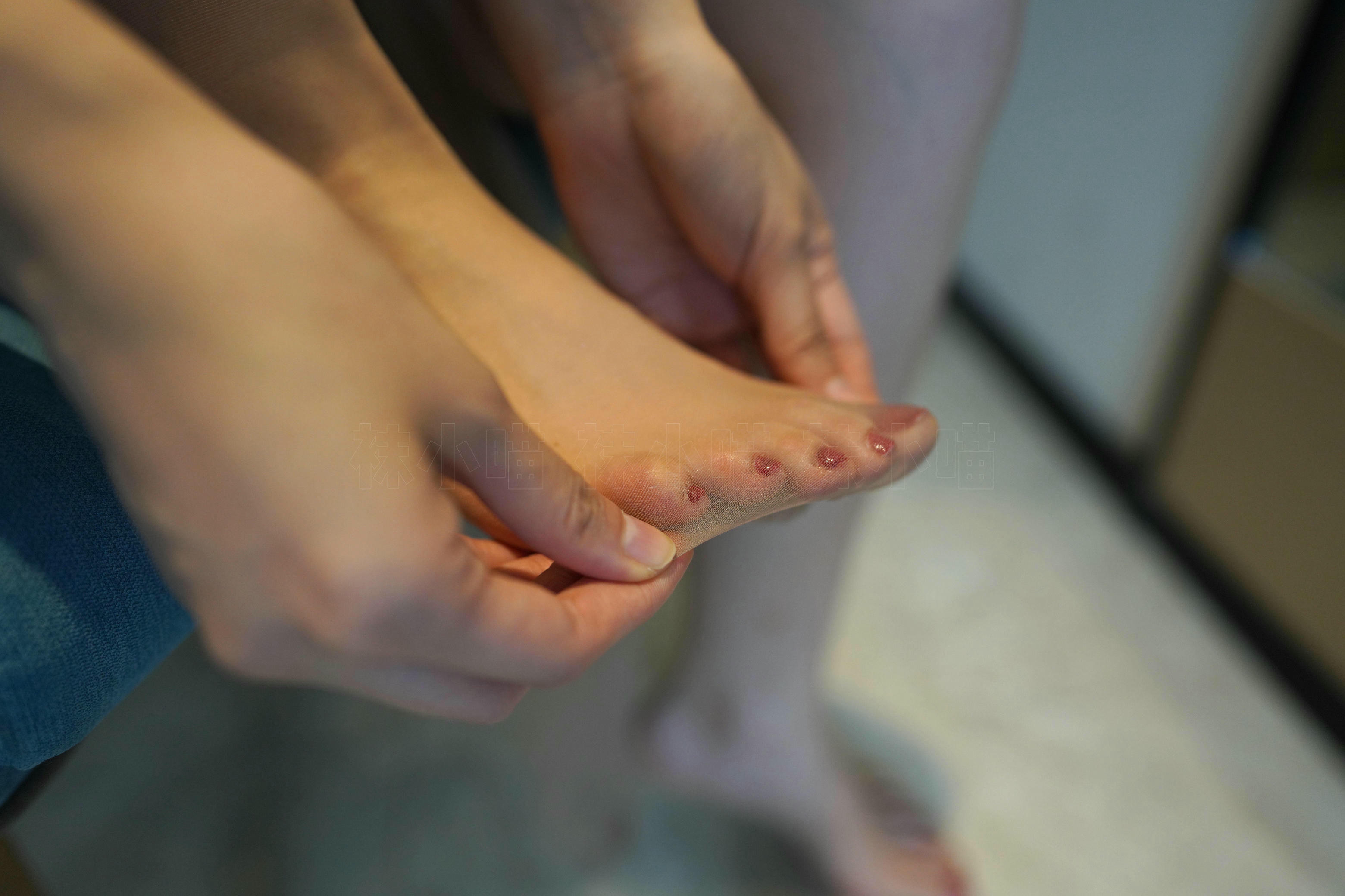 袜小喵 KT285 镜子中[93+1P／151MB]_第1集