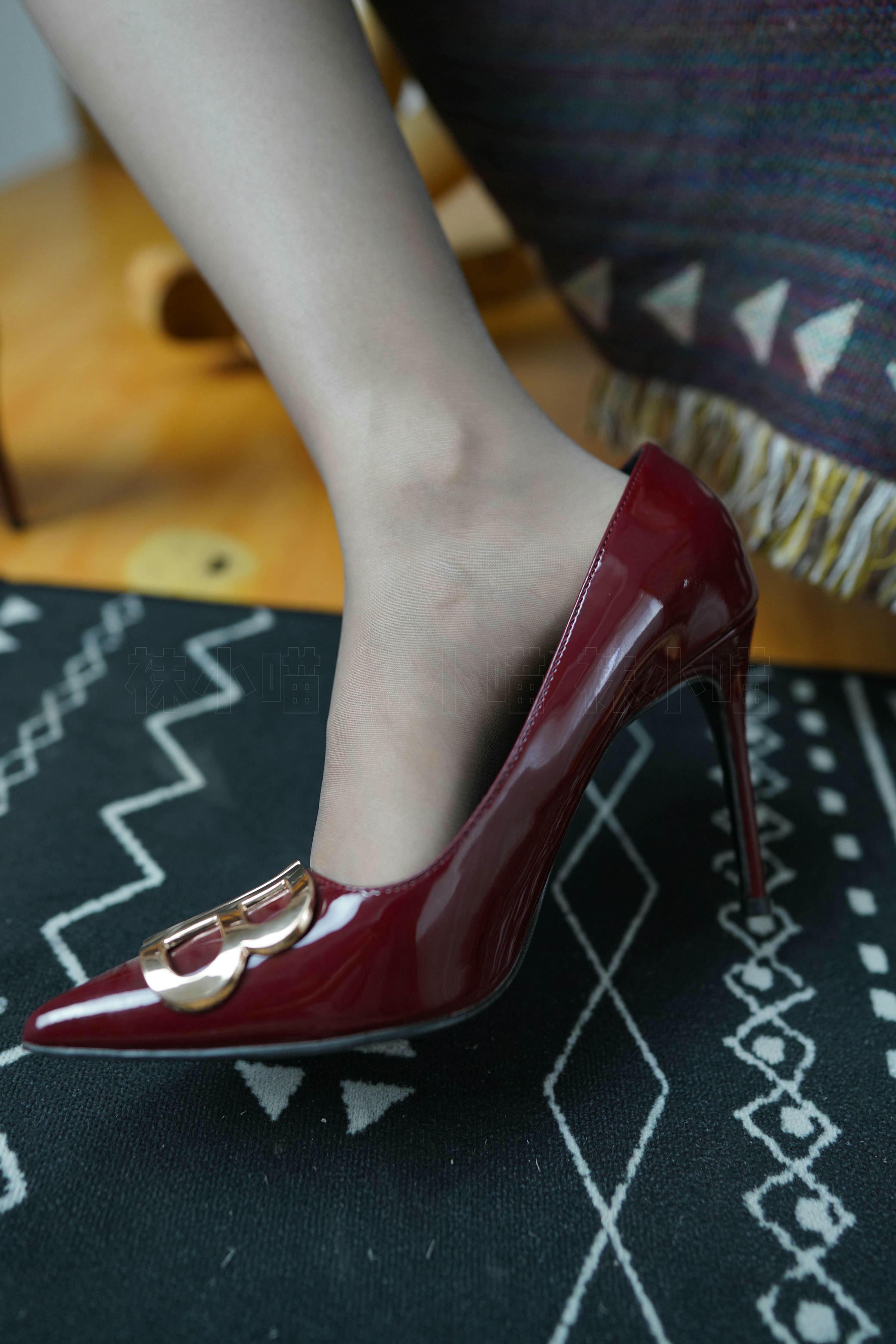 袜小喵 KT288 摇摇椅[82P／142MB]_第1集