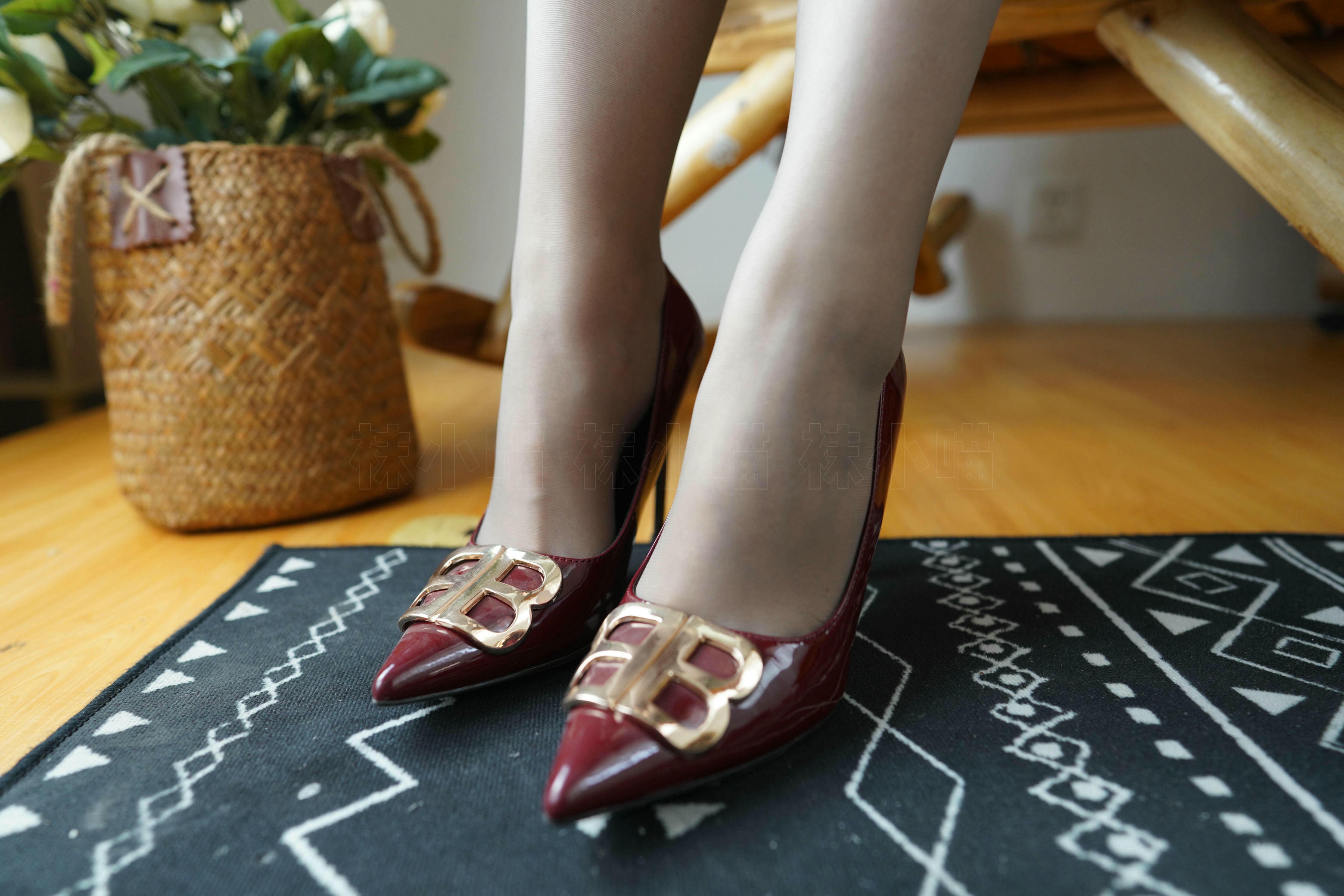 袜小喵 KT288 摇摇椅[82P／142MB]_第5集