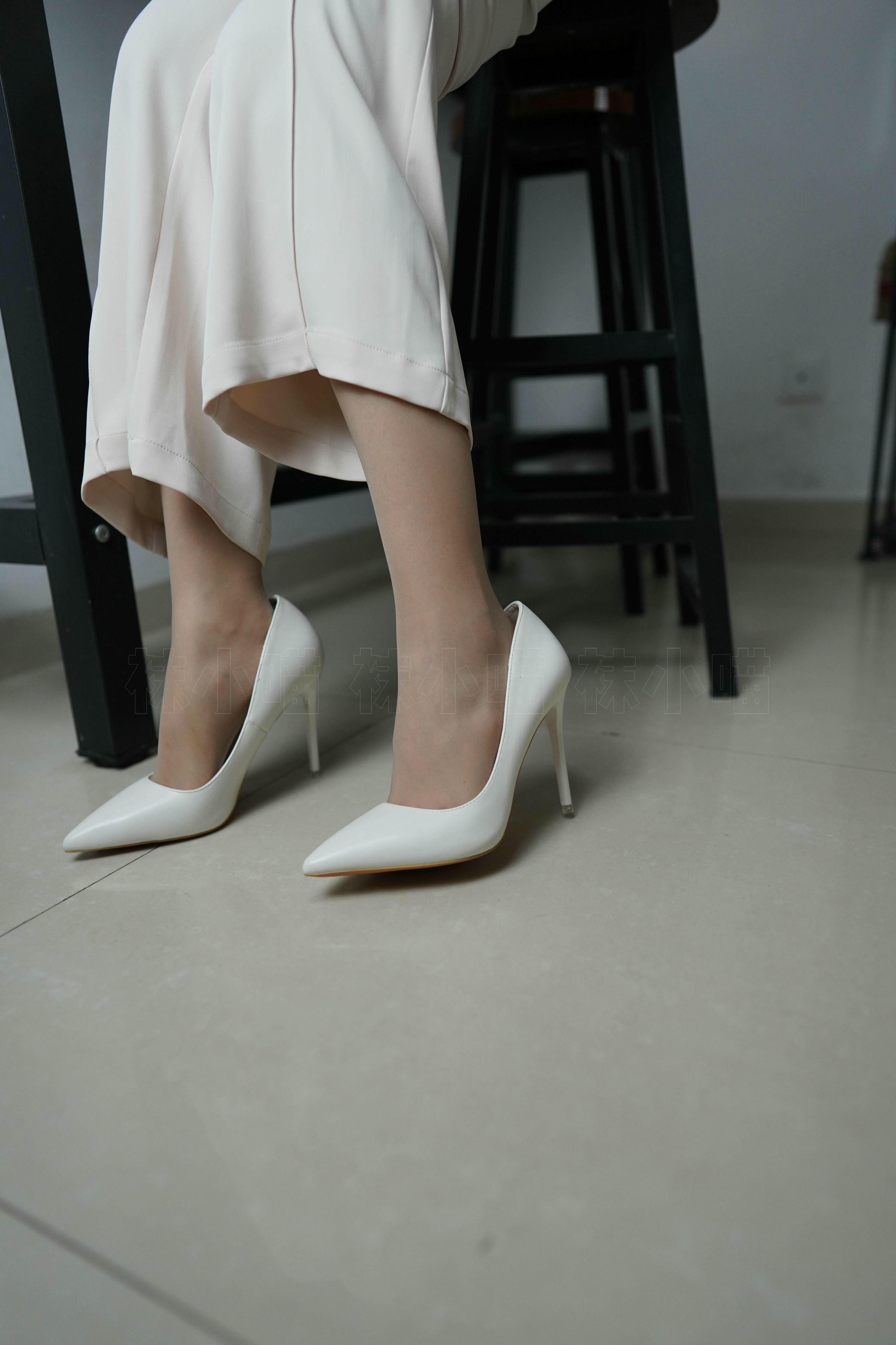 袜小喵 KT293 飘逸[100P／121MB]_第1集