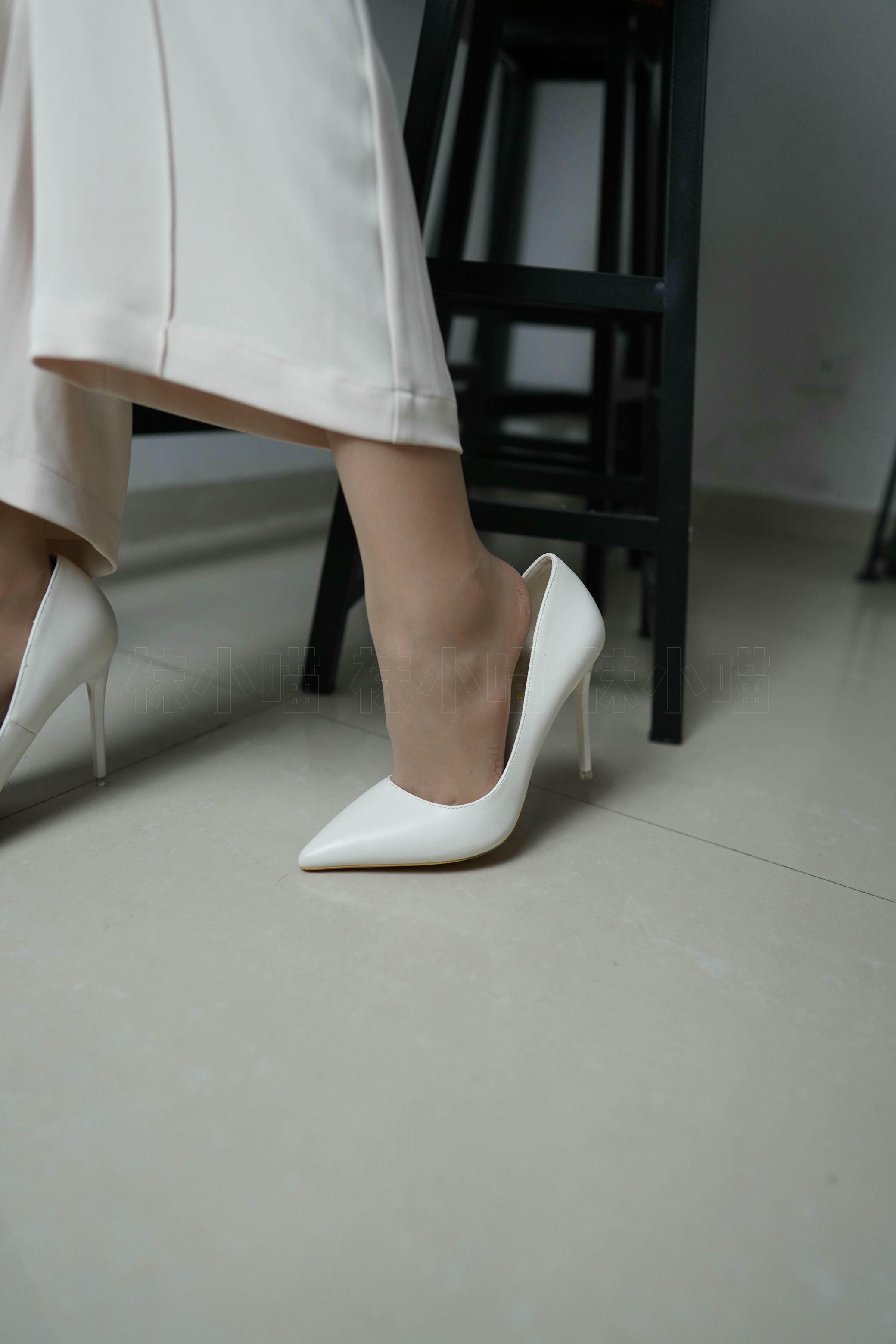 袜小喵 KT293 飘逸[100P／121MB]_第1集