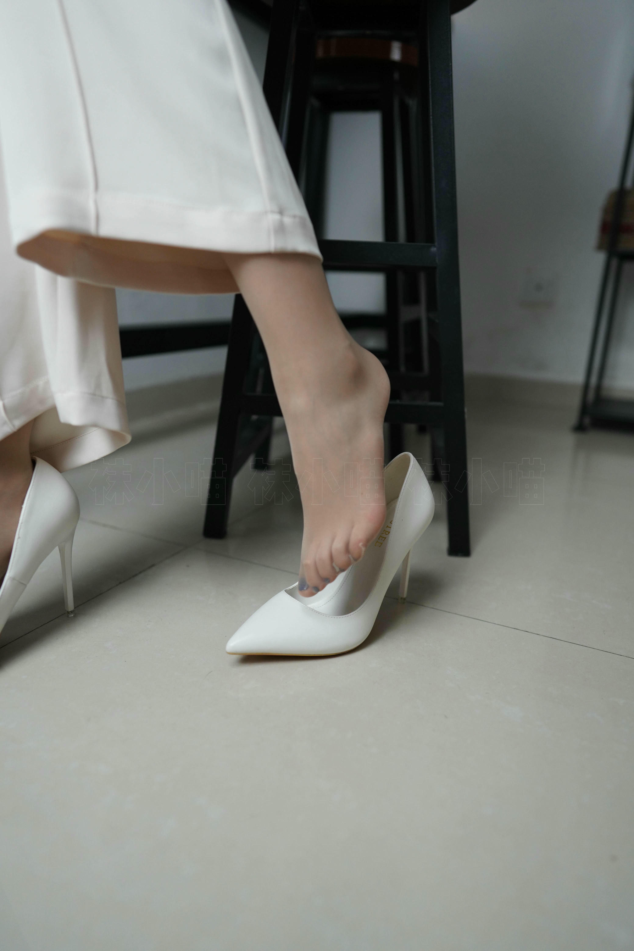 袜小喵 KT293 飘逸[100P／121MB]_第1集