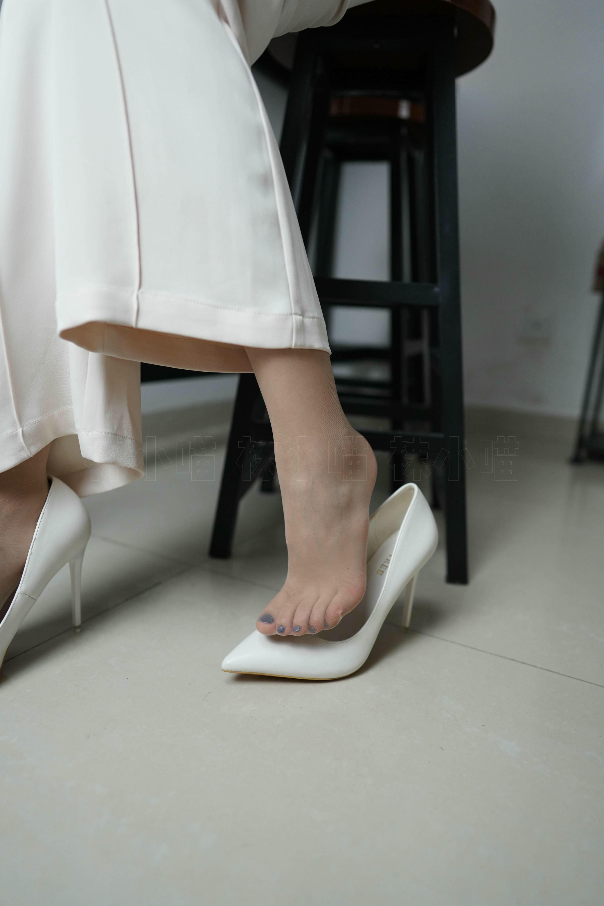 袜小喵 KT293 飘逸[100P／121MB]_第1集