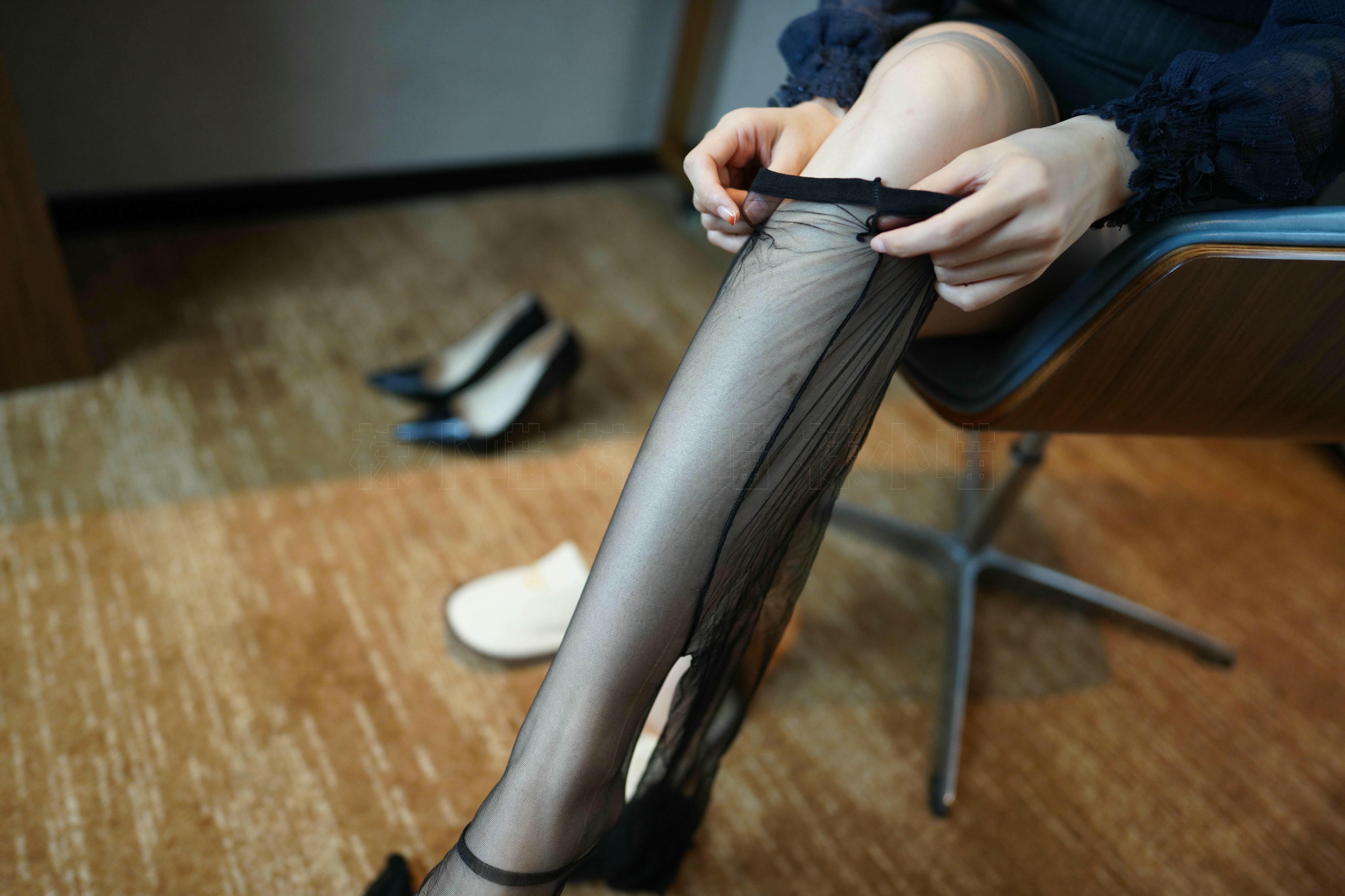 袜小喵 KT295 可乐[80P／141MB]_第1集