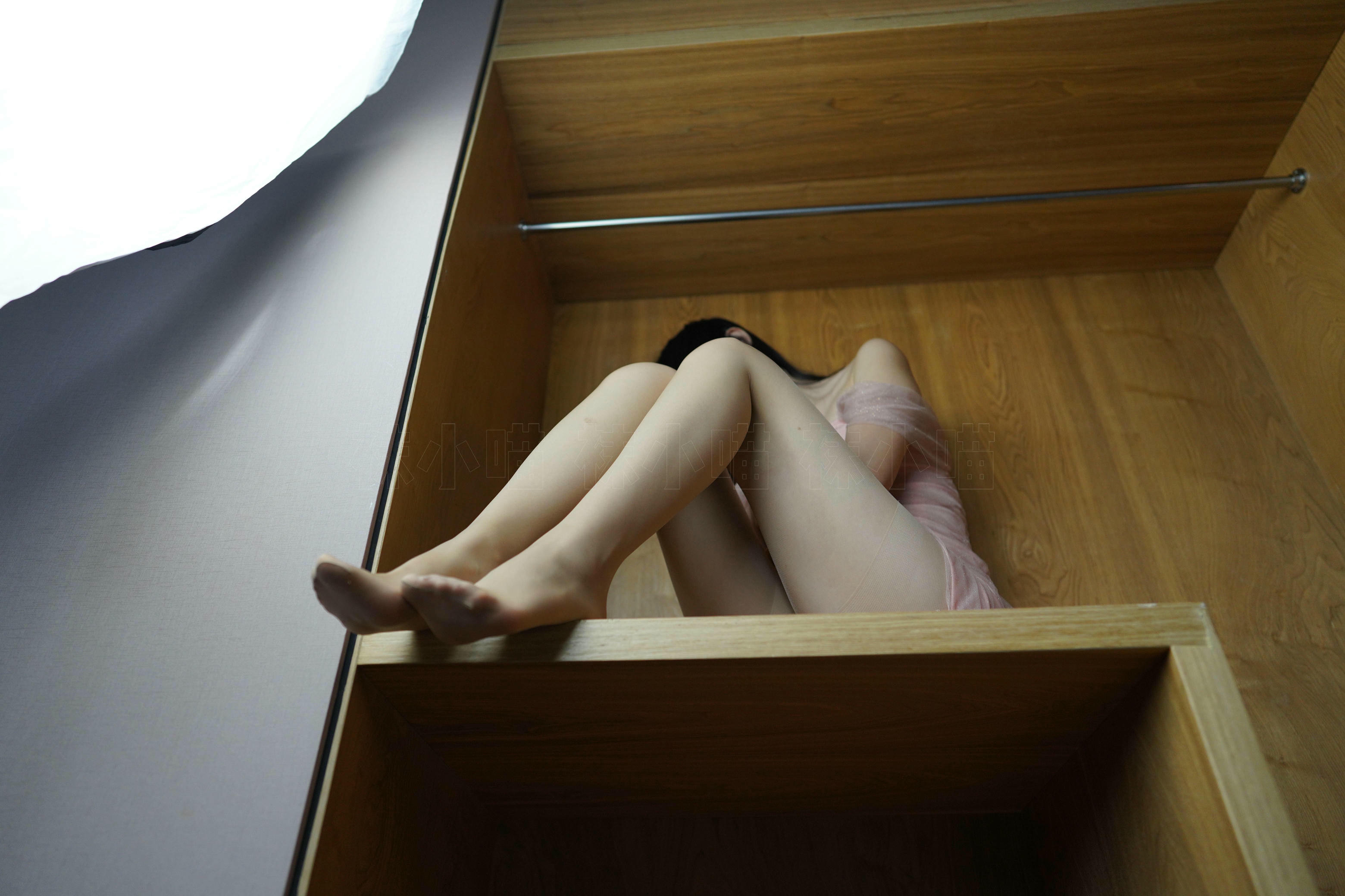 袜小喵 KT318《柜子》 [84P 119.89 MB]_第3集