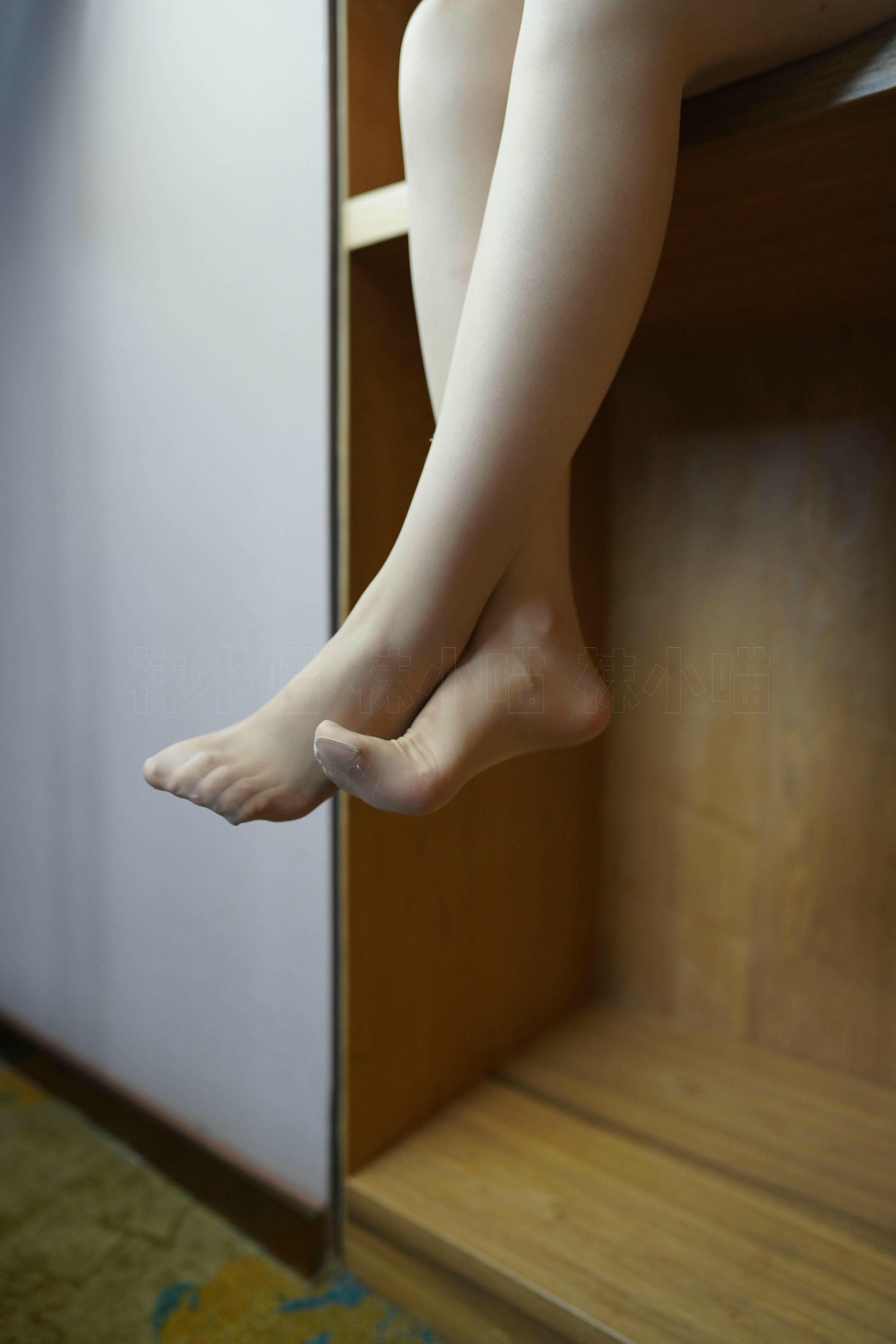 袜小喵 KT318《柜子》 [84P 119.89 MB]_第3集