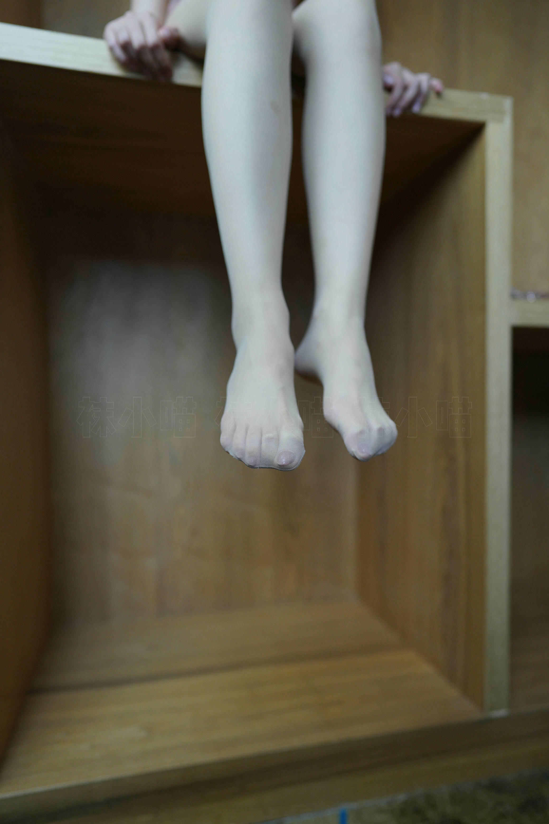 袜小喵 KT318《柜子》 [84P 119.89 MB]_第4集