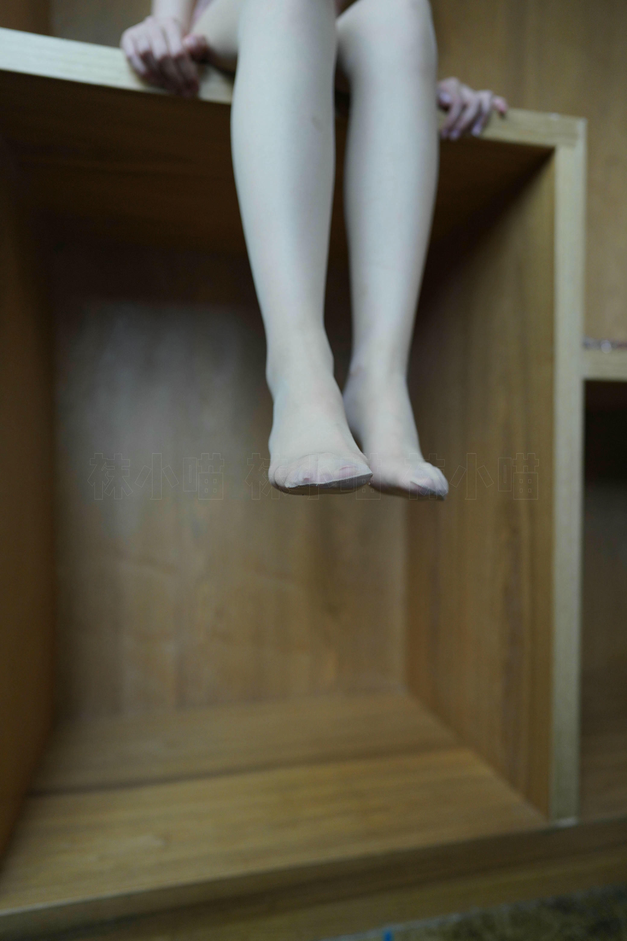 袜小喵 KT318《柜子》 [84P 119.89 MB]_第4集