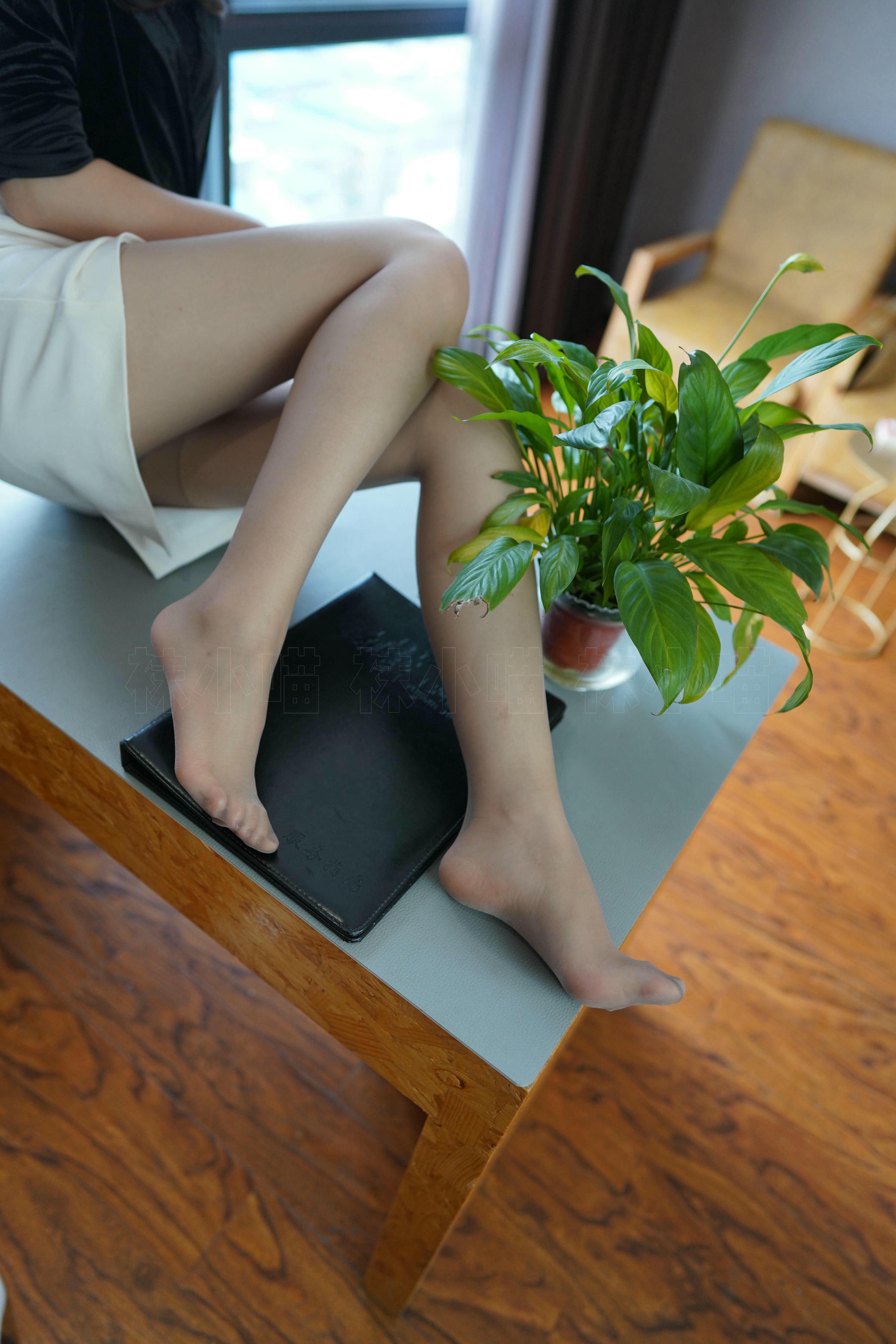 袜小喵 KT322《上桌》 [80P 123.64 MB]_第1集