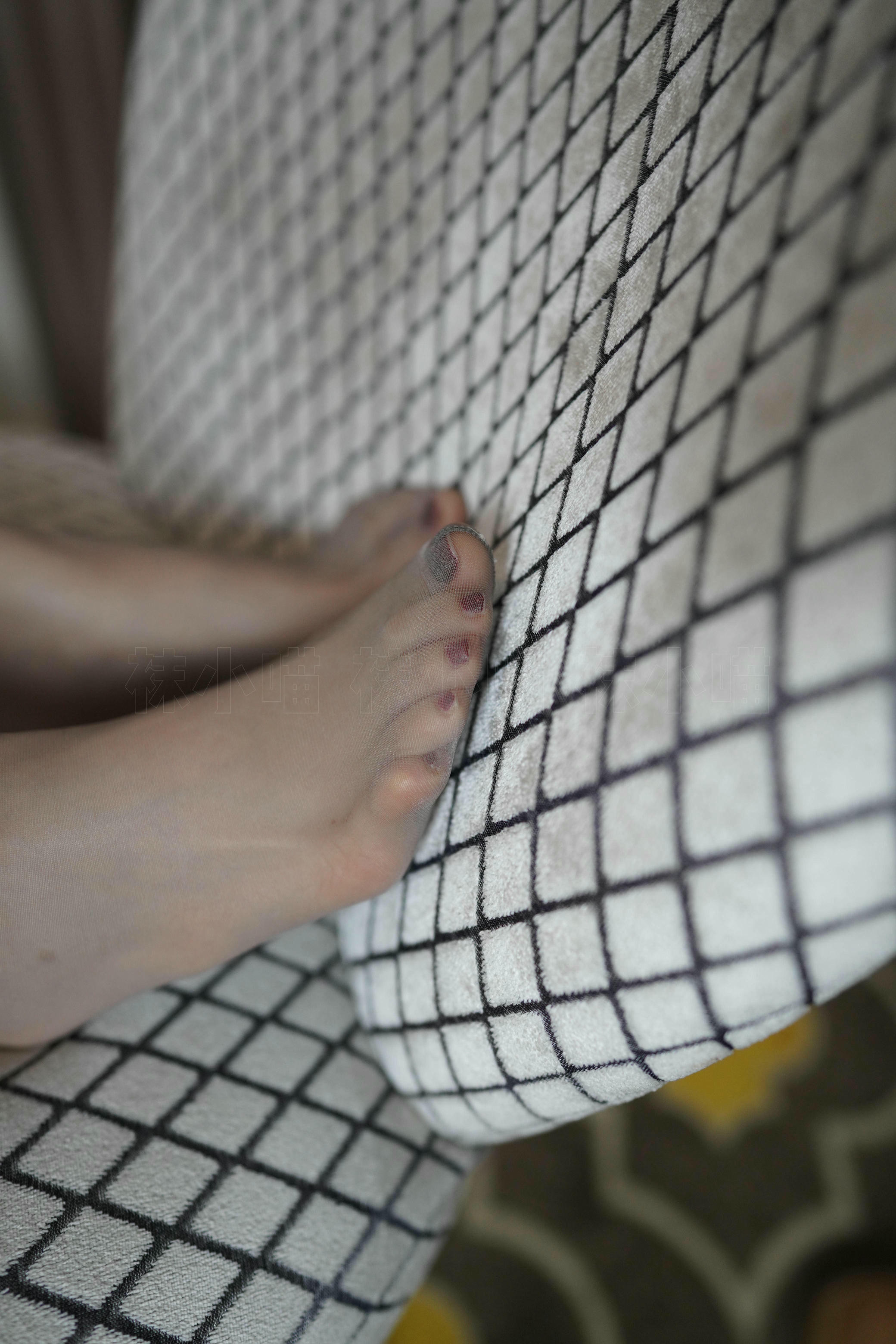 袜小喵 KT330《上桌》 [81P 136.19 MB]_第1集