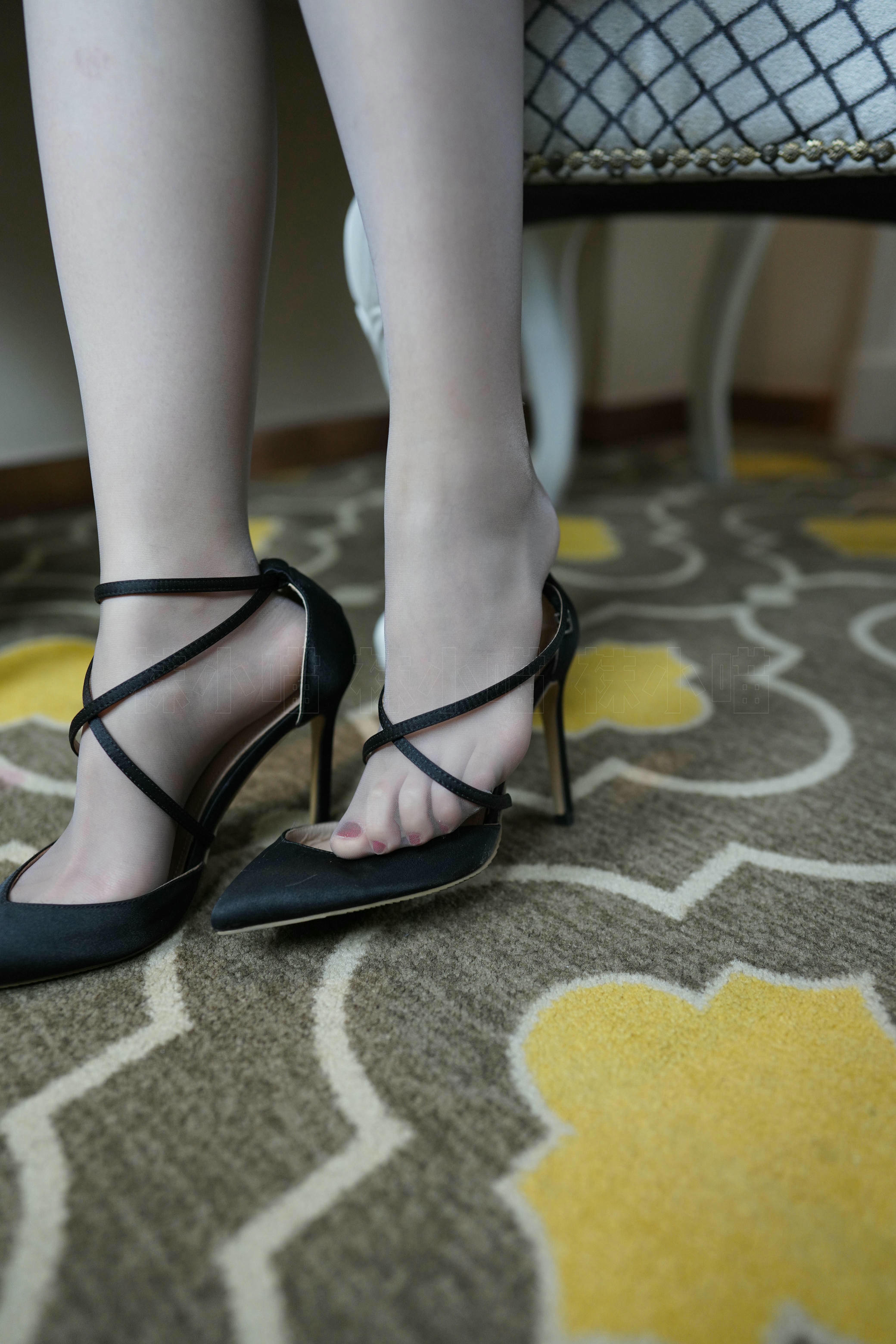 袜小喵 KT330《上桌》 [81P 136.19 MB]_第1集