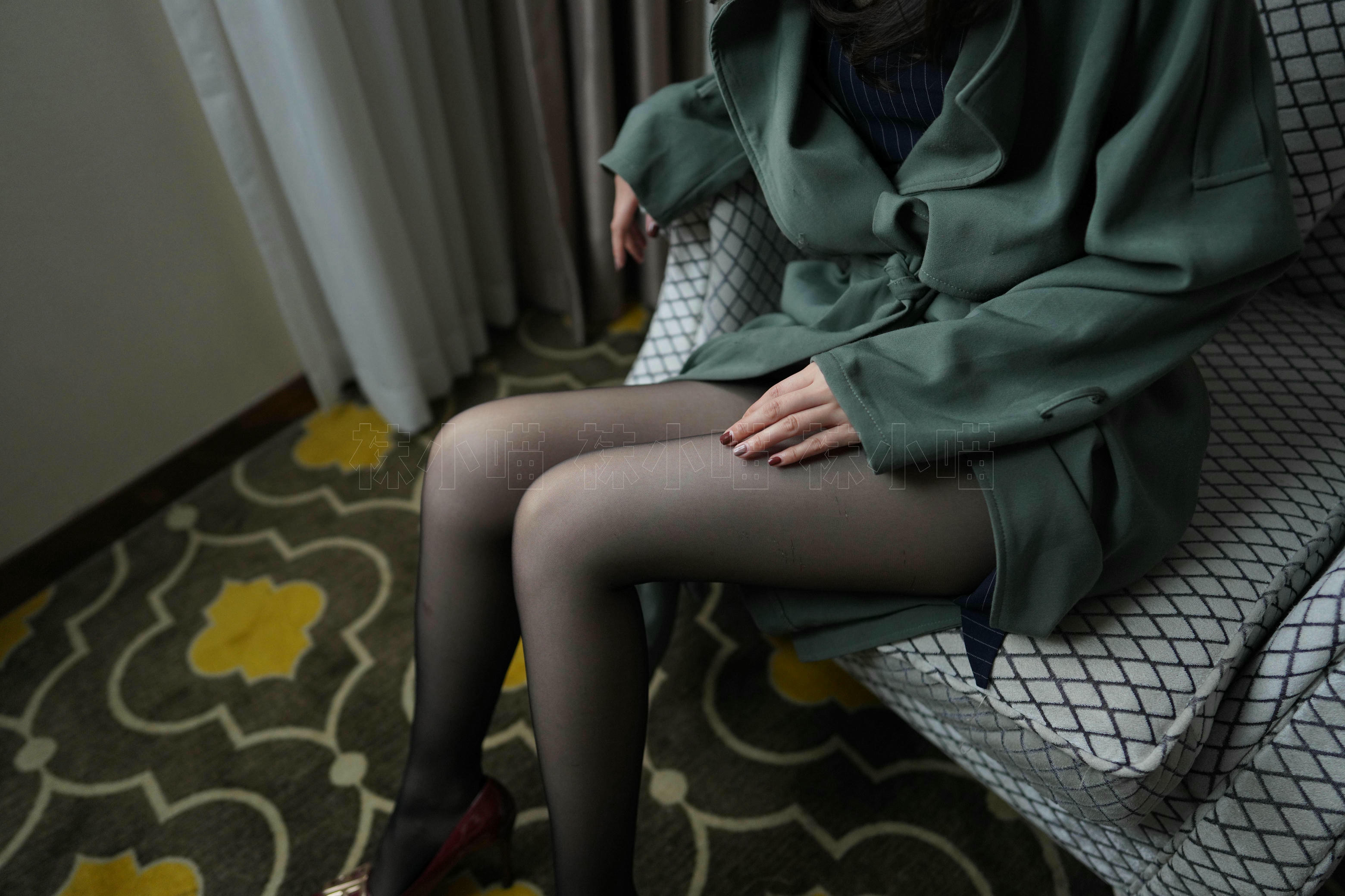 袜小喵 KT331《风衣》 [68P 117.74 MB]_第2集