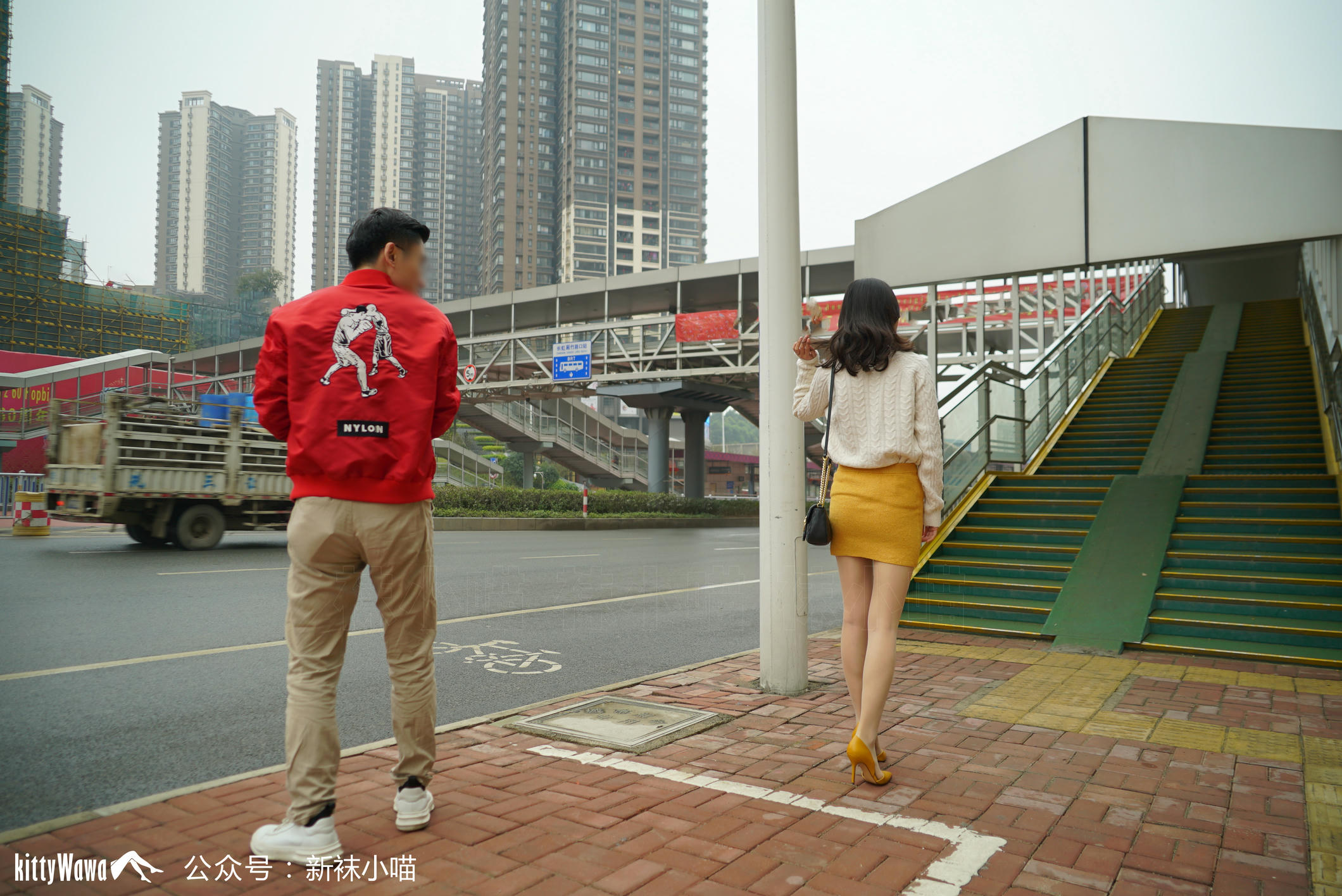 袜小喵故事集 KTS006 公交车追随者 [82P+526MB]_第1集