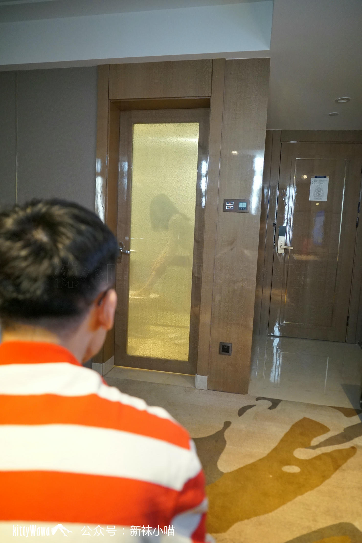 袜小喵故事集 KTS008 出差 [82P+486MB]_第1集