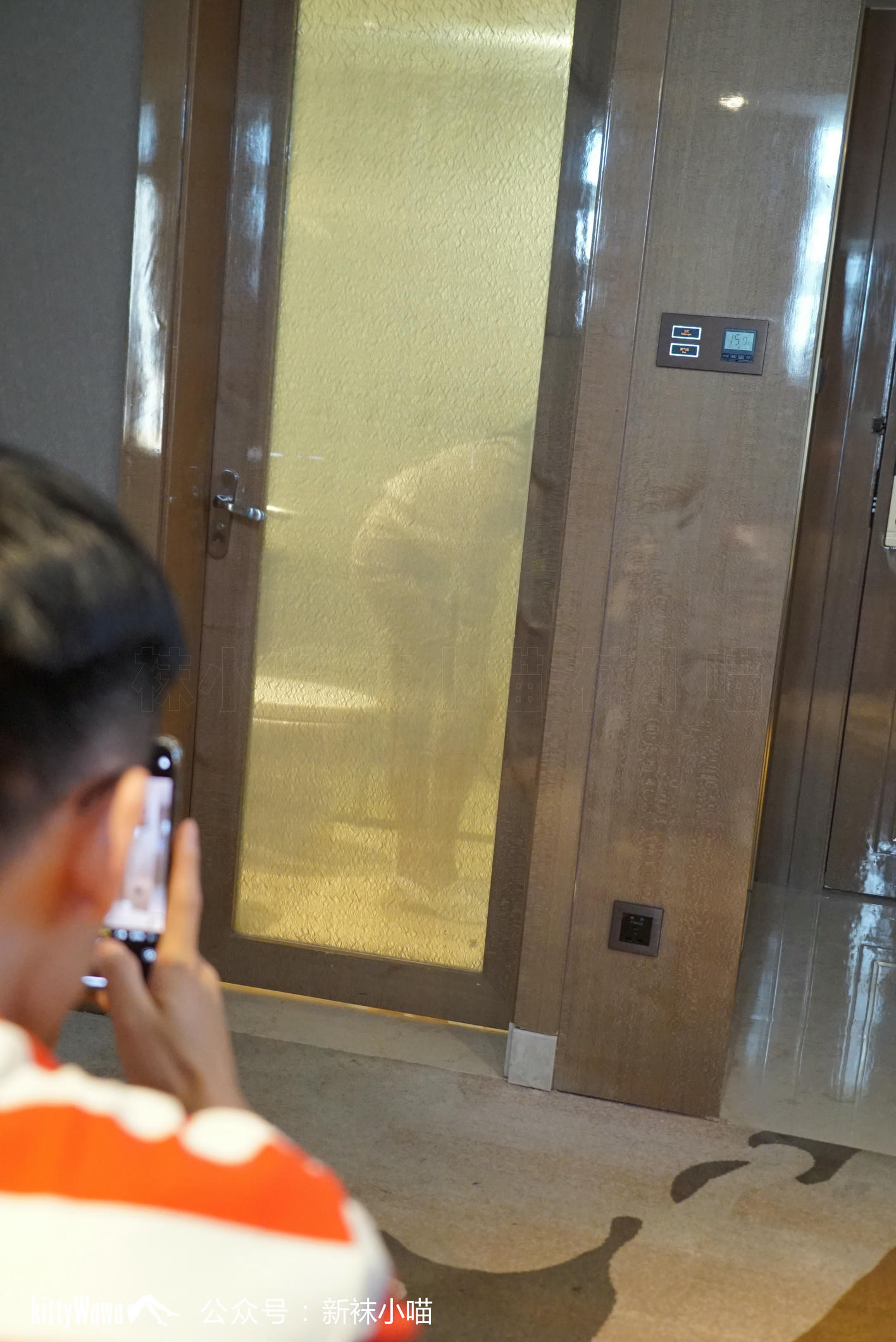 袜小喵故事集 KTS008 出差 [82P+486MB]_第1集