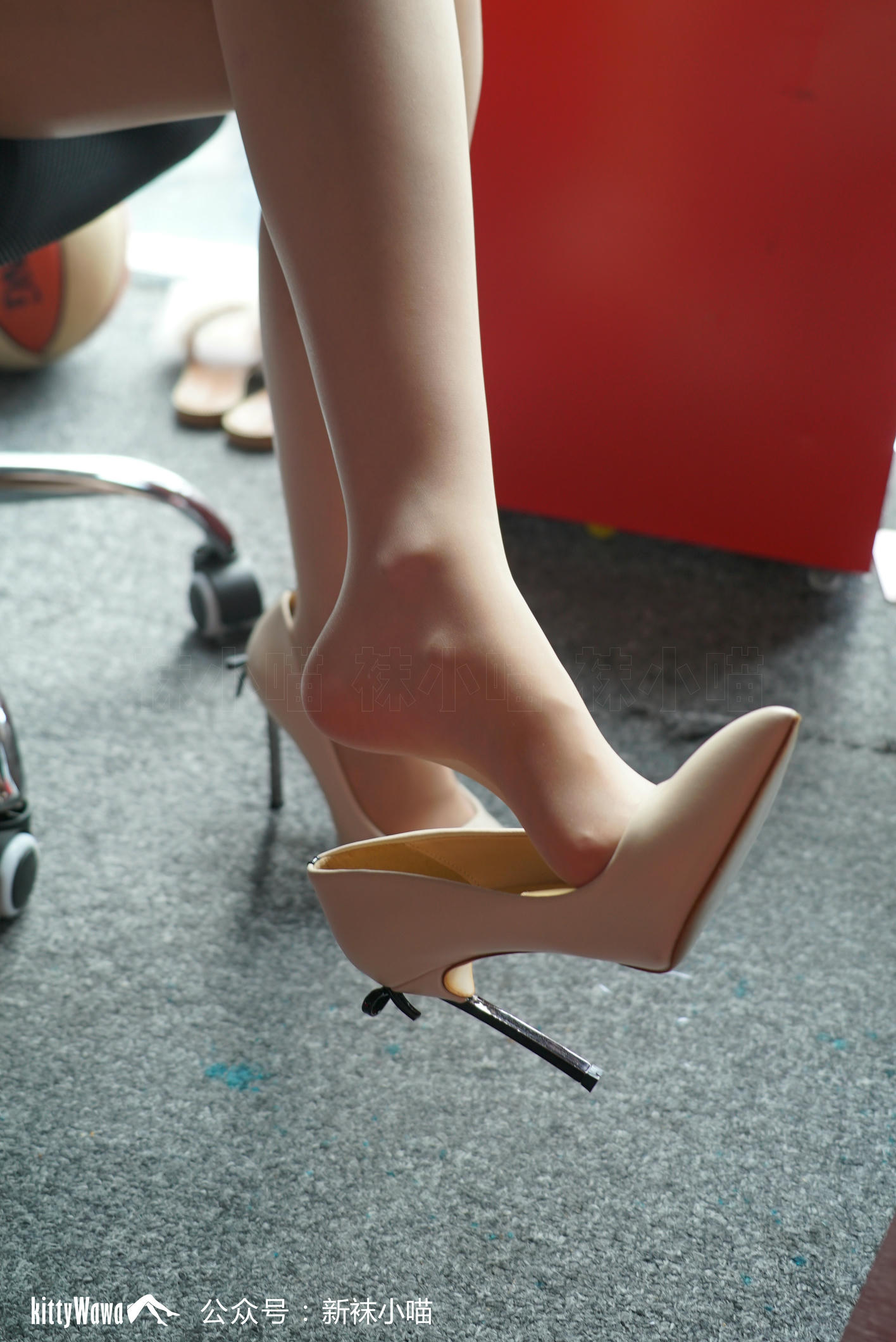 袜小喵故事集 KTS014 加班 [89P+535MB]_第1集