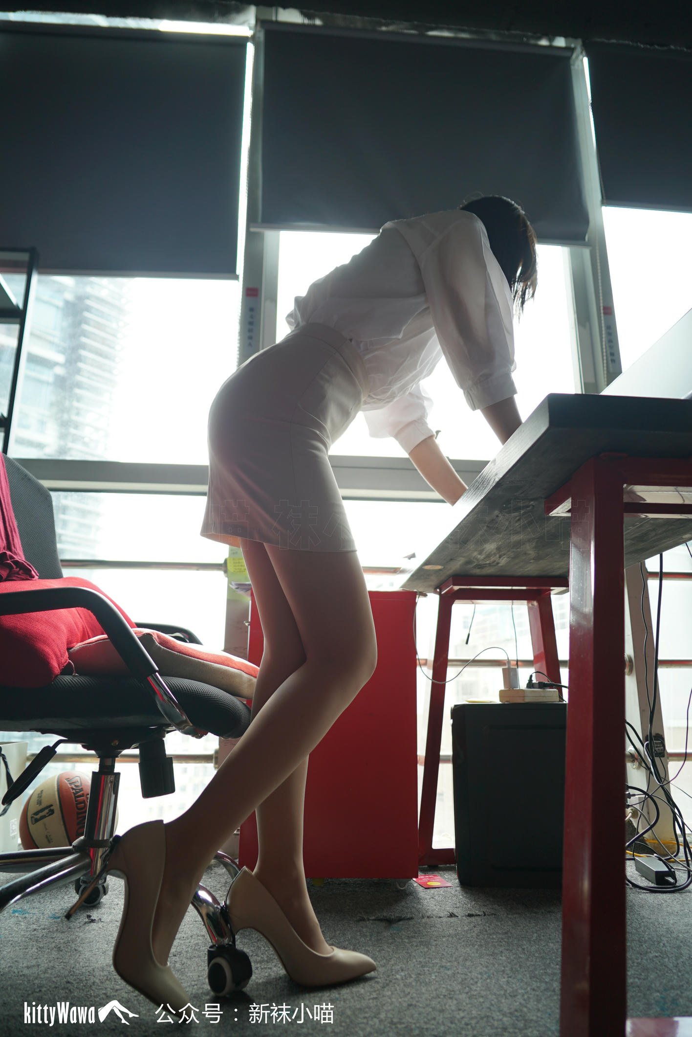 袜小喵故事集 KTS014 加班 [89P+535MB]_第1集