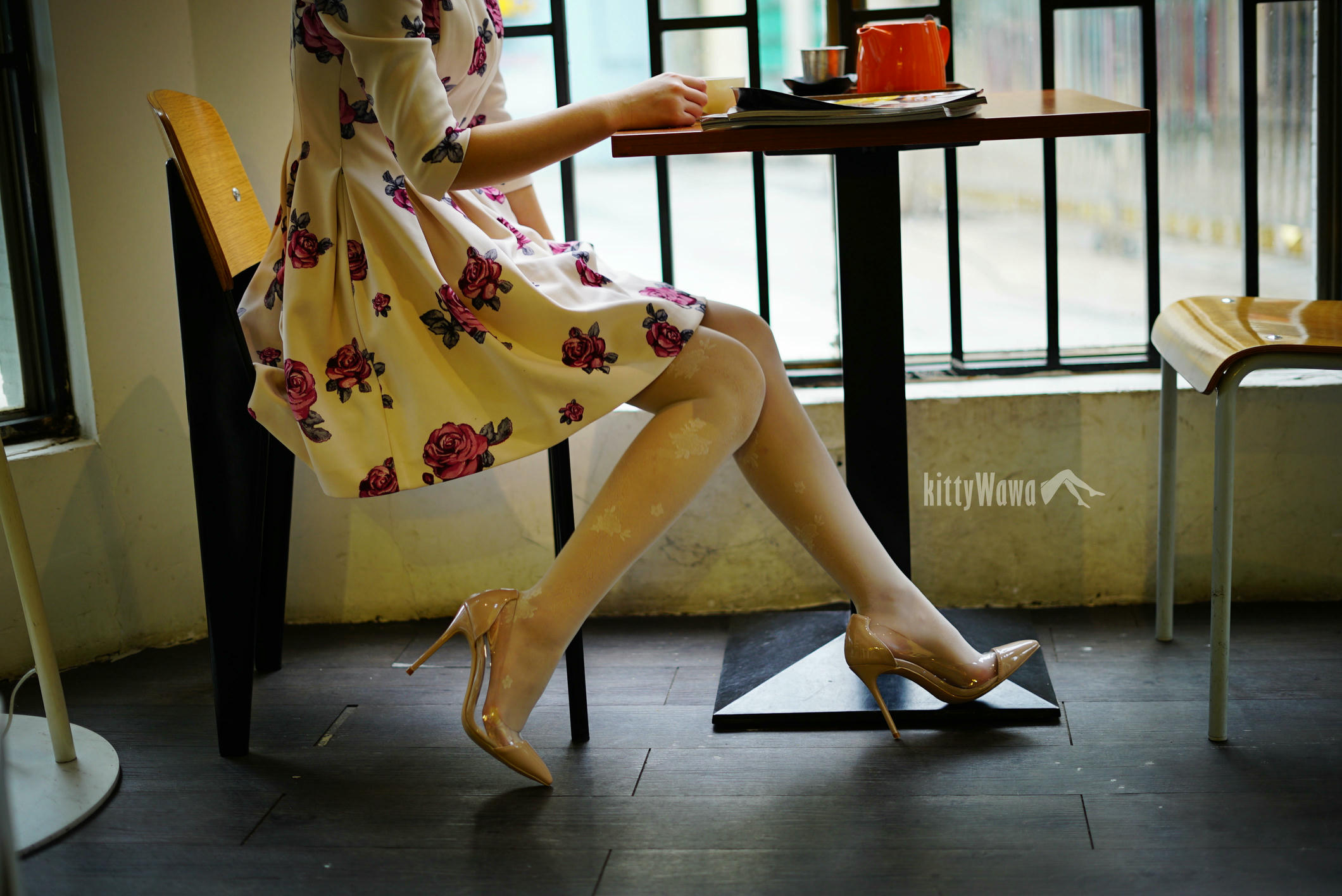 袜小喵 KT035 白玫瑰&红玫瑰 [59P+59M]_第1集